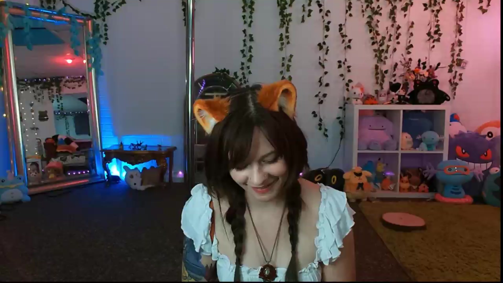 Gallery image thumbnail from Pawmira's myfreecams stream on, 07/08/2026, 20:08 image 14 of 20
