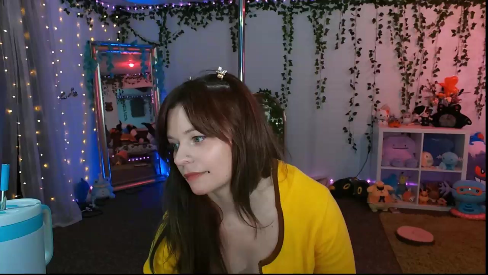 Gallery image thumbnail from Pawmira's myfreecams stream on, 07/09/2026, 20:10 image 16 of 20