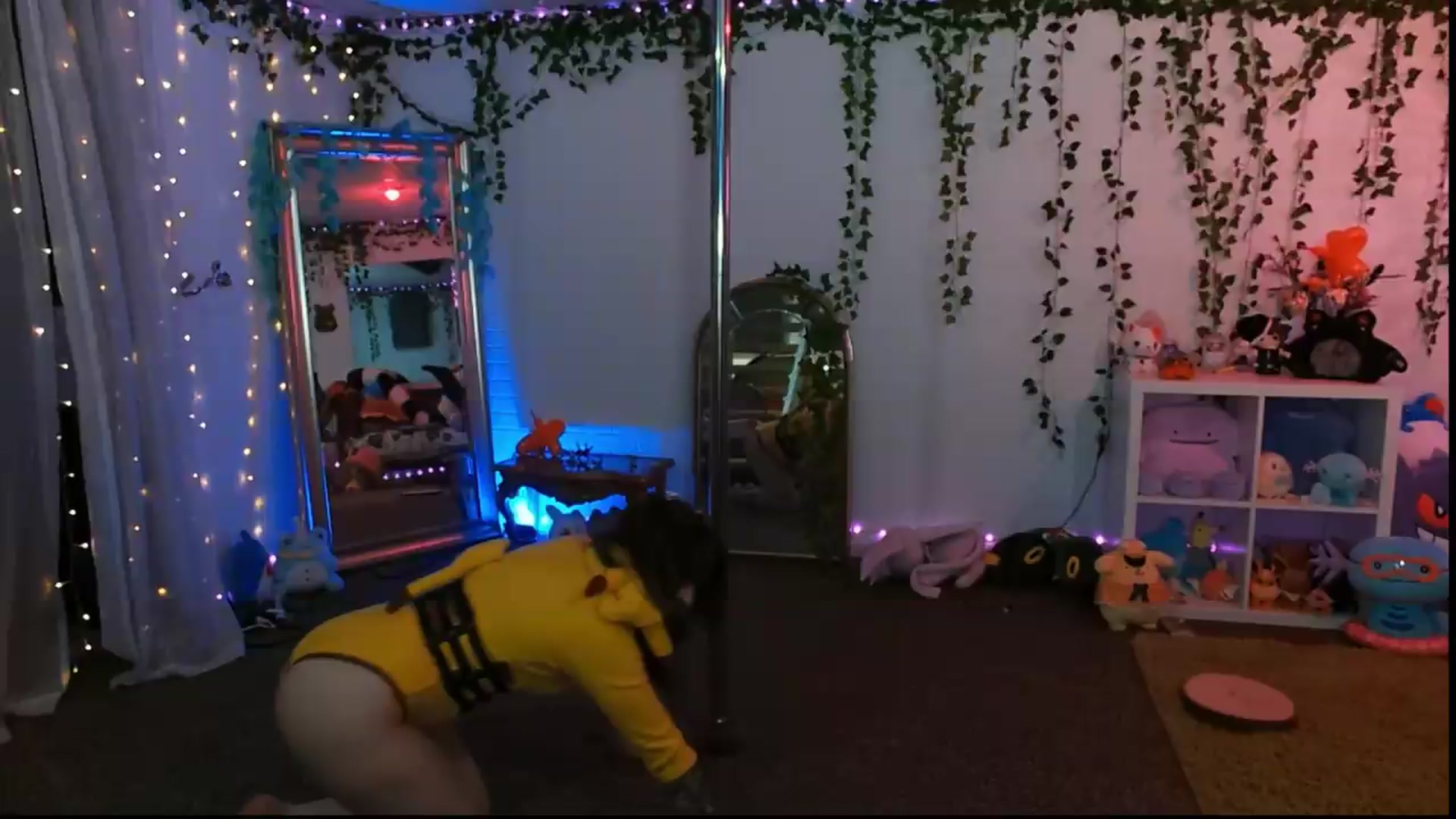 Gallery image thumbnail from Pawmira's myfreecams stream on, 07/09/2026, 20:10 image 14 of 20