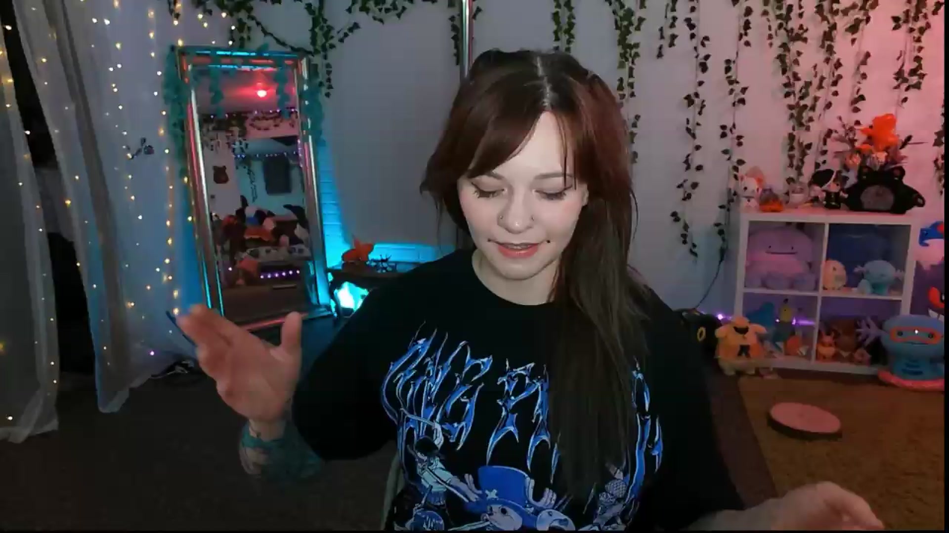 Gallery image thumbnail from Pawmira's myfreecams stream on, 07/10/2026, 20:17 image 8 of 20
