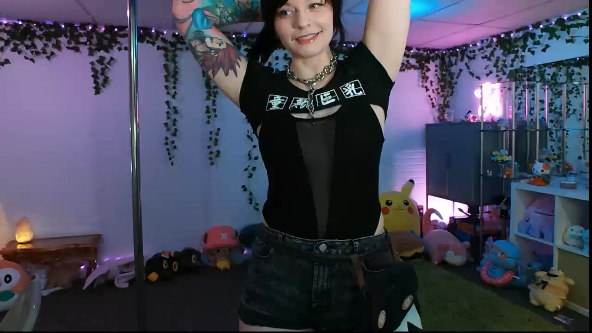 Gallery image thumbnail from Pawmira's myfreecams stream on, 07/17/2026, 19:26 image 1 of 20