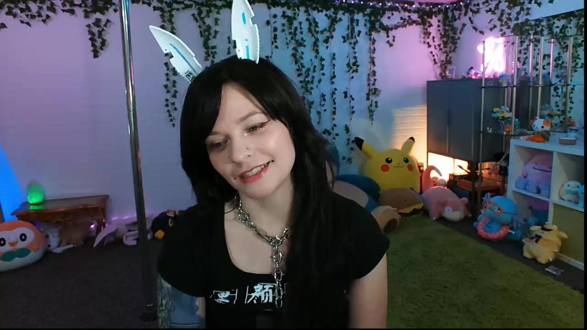 Gallery image thumbnail from Pawmira's myfreecams stream on, 07/17/2026, 19:26 image 5 of 20