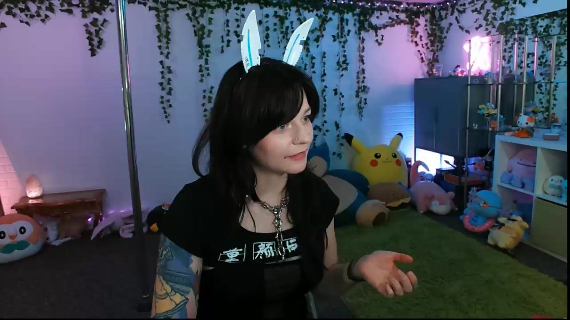 Gallery image thumbnail from Pawmira's myfreecams stream on, 07/17/2026, 19:26 image 9 of 20