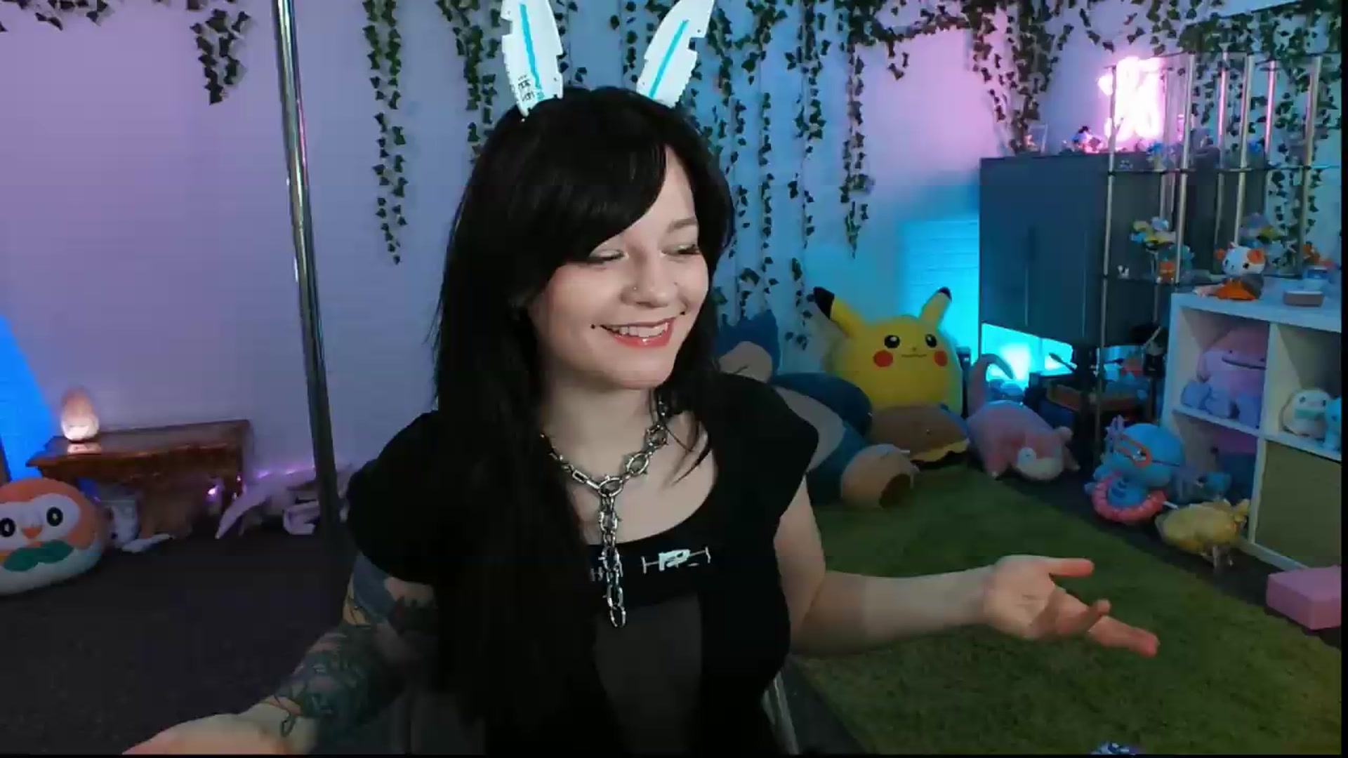 Gallery image thumbnail from Pawmira's myfreecams stream on, 07/17/2026, 19:26 image 19 of 20