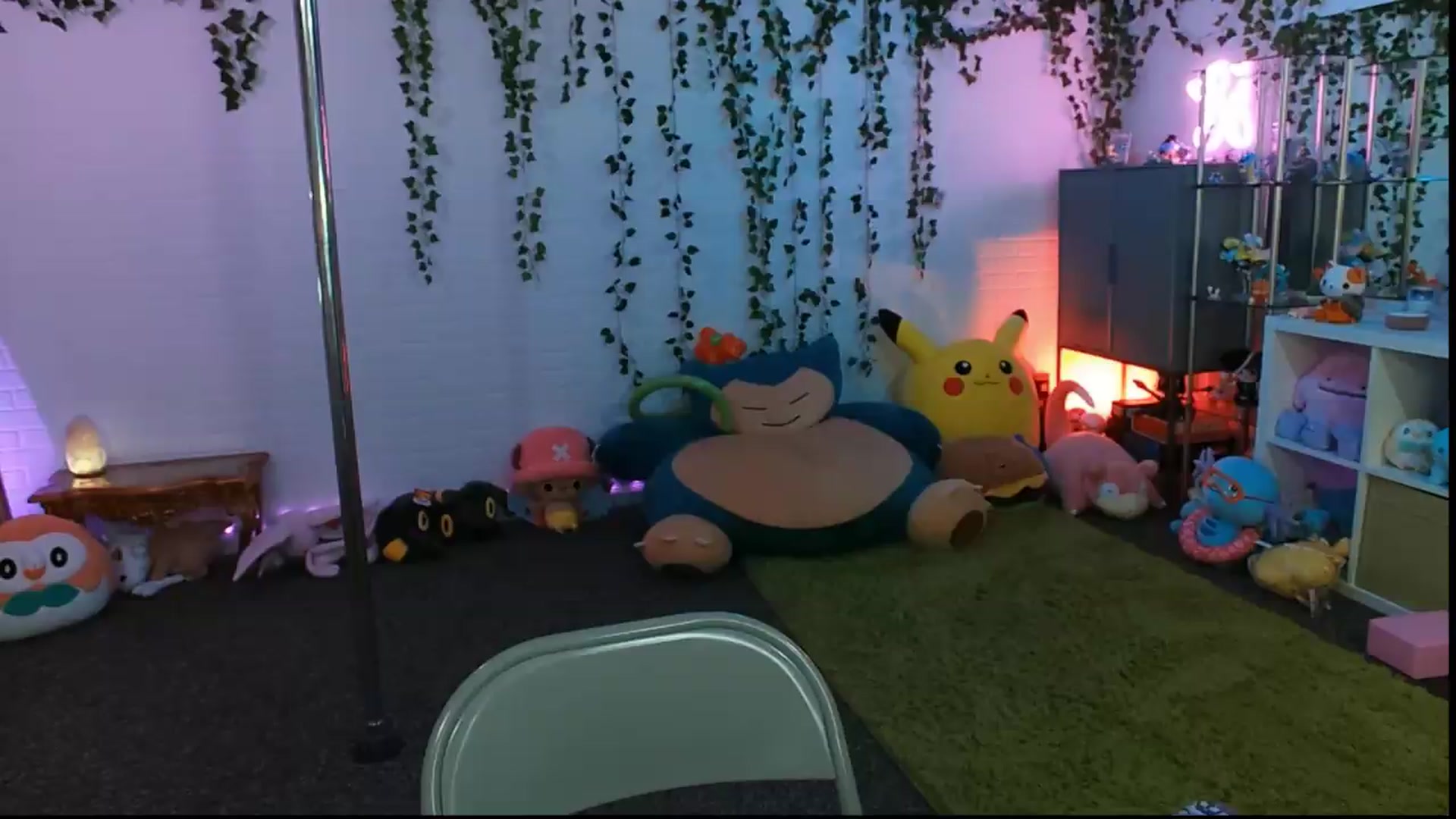 Gallery image thumbnail from Pawmira's myfreecams stream on, 07/17/2026, 19:26 image 17 of 20