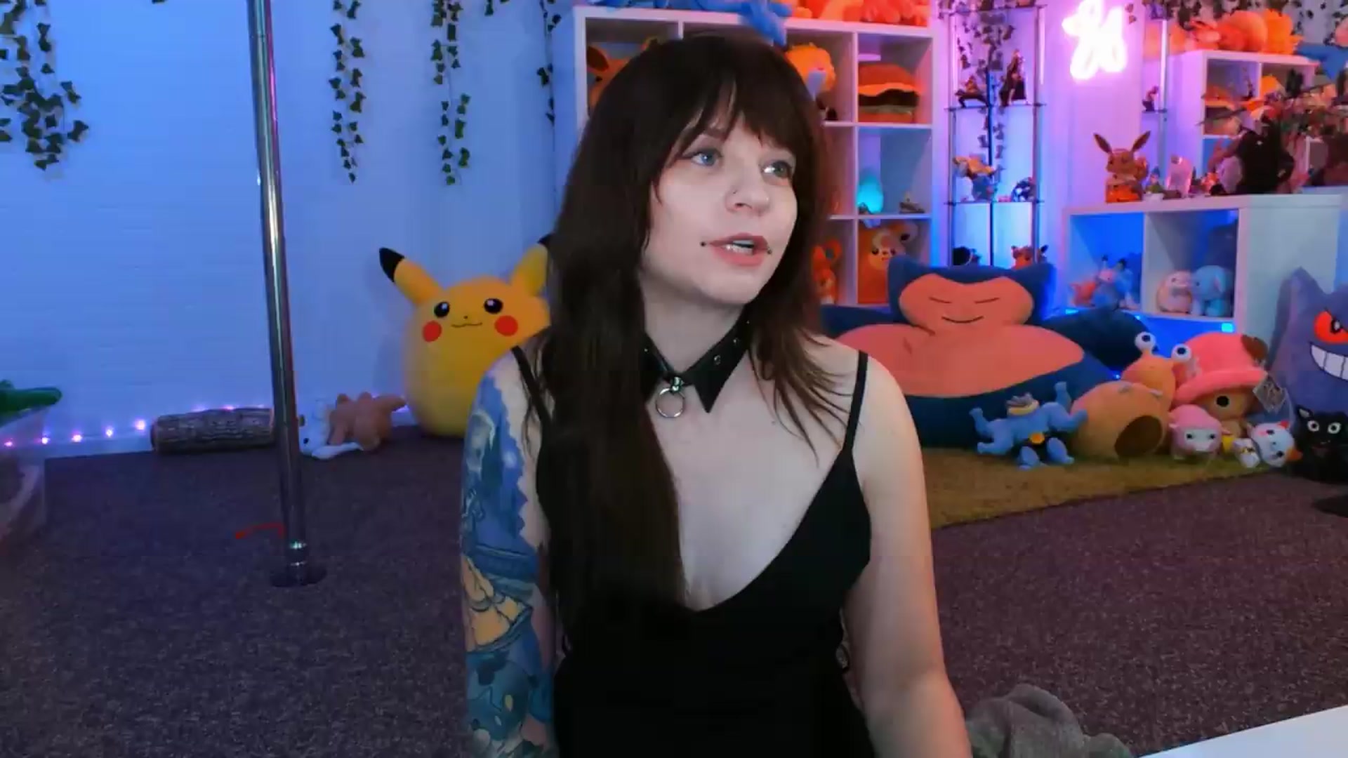 Gallery image thumbnail from Pawmira's myfreecams stream on, 08/11/2026, 18:51 image 14 of 20