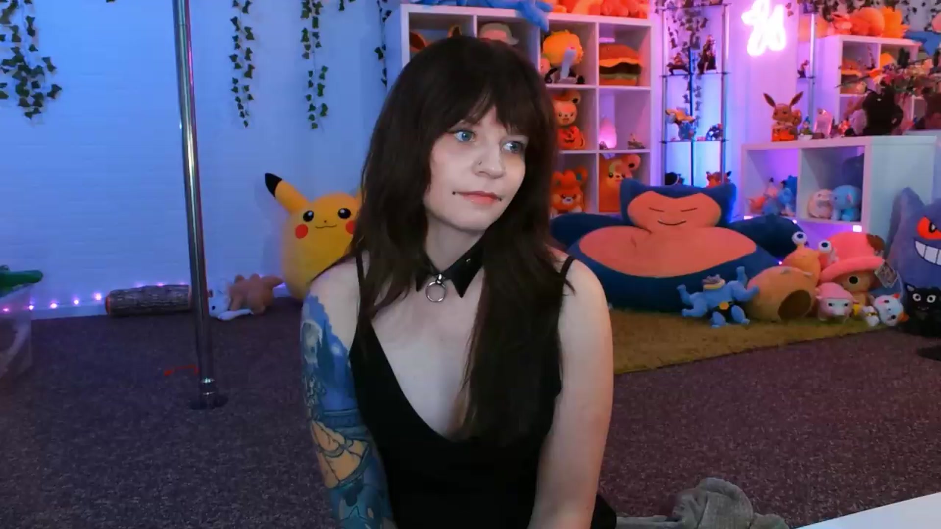 Gallery image thumbnail from Pawmira's myfreecams stream on, 08/11/2026, 18:51 image 11 of 20