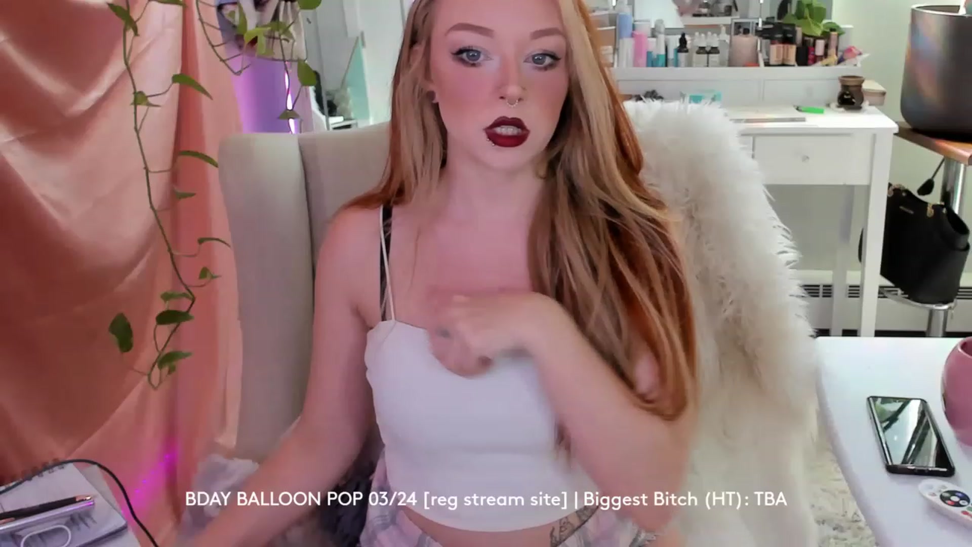 Gallery image thumbnail from PayFreya's myfreecams stream on, 03/22/2023, 16:49 image 3 of 20