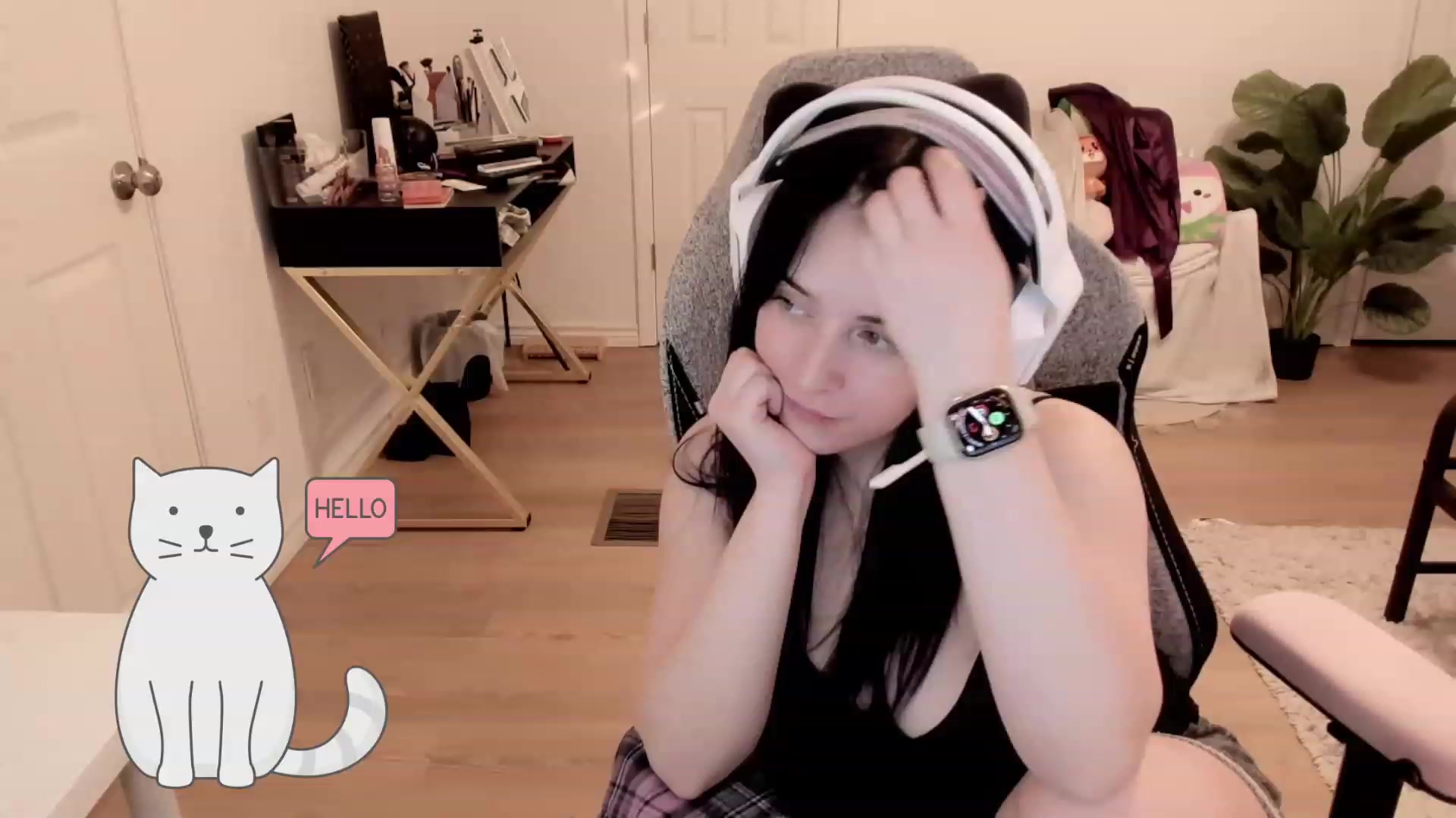 Gallery image thumbnail from PaypurrDoll's myfreecams stream on, 08/09/2023, 02:16 image 18 of 20