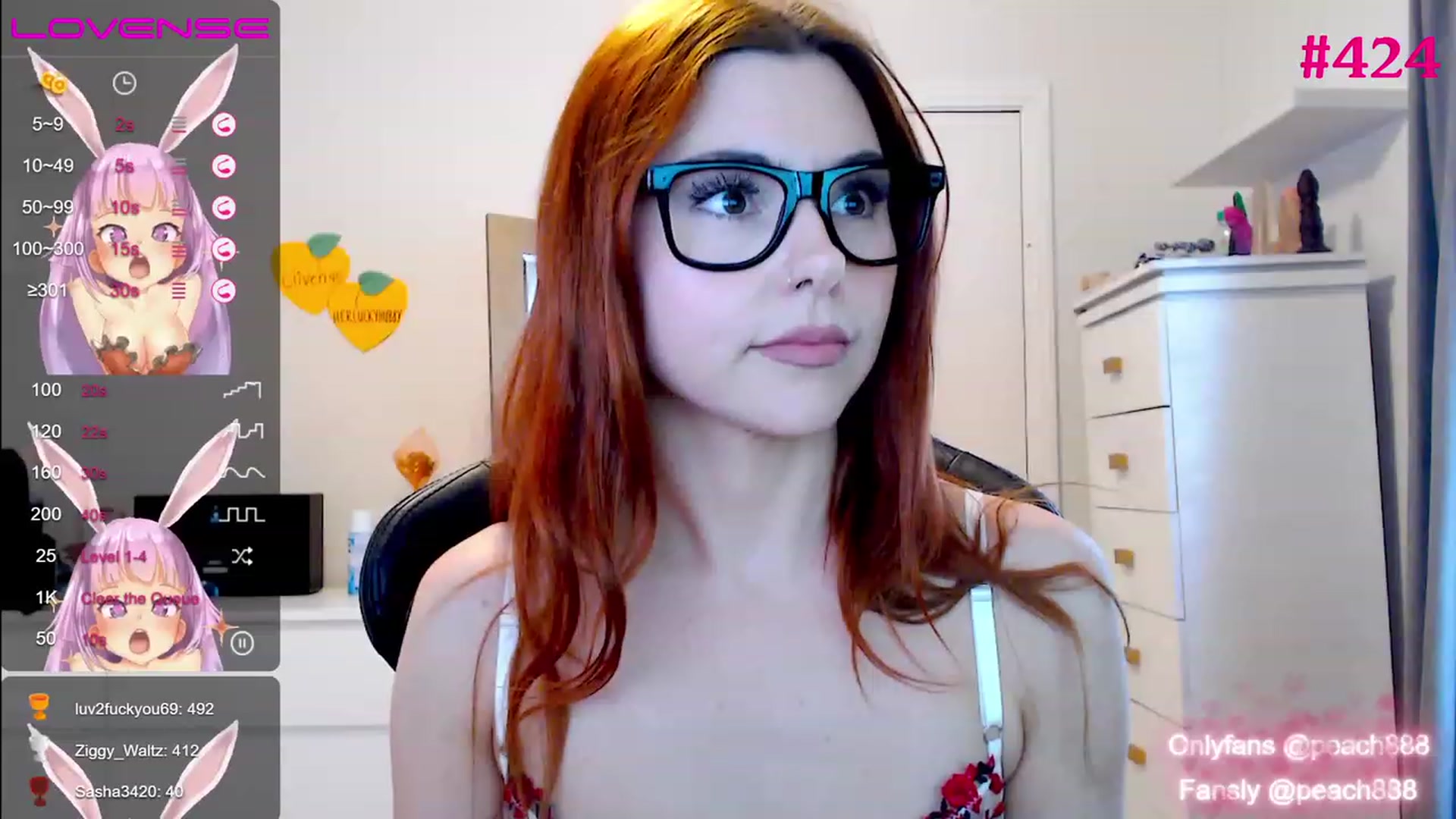 Gallery image thumbnail from Peach888's myfreecams stream on, 11/15/2022, 19:07 image 12 of 20