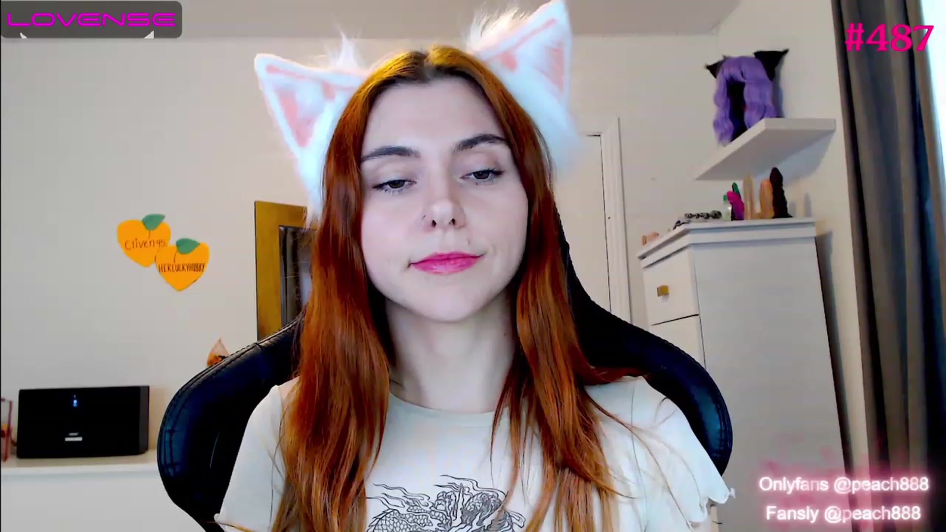 Gallery image thumbnail from Peach888's myfreecams stream on, 11/18/2022, 01:39 image 14 of 20