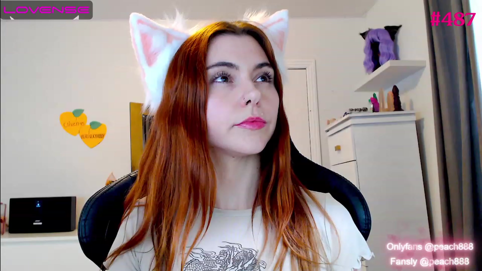 Gallery image thumbnail from Peach888's myfreecams stream on, 11/18/2022, 01:39 image 17 of 20