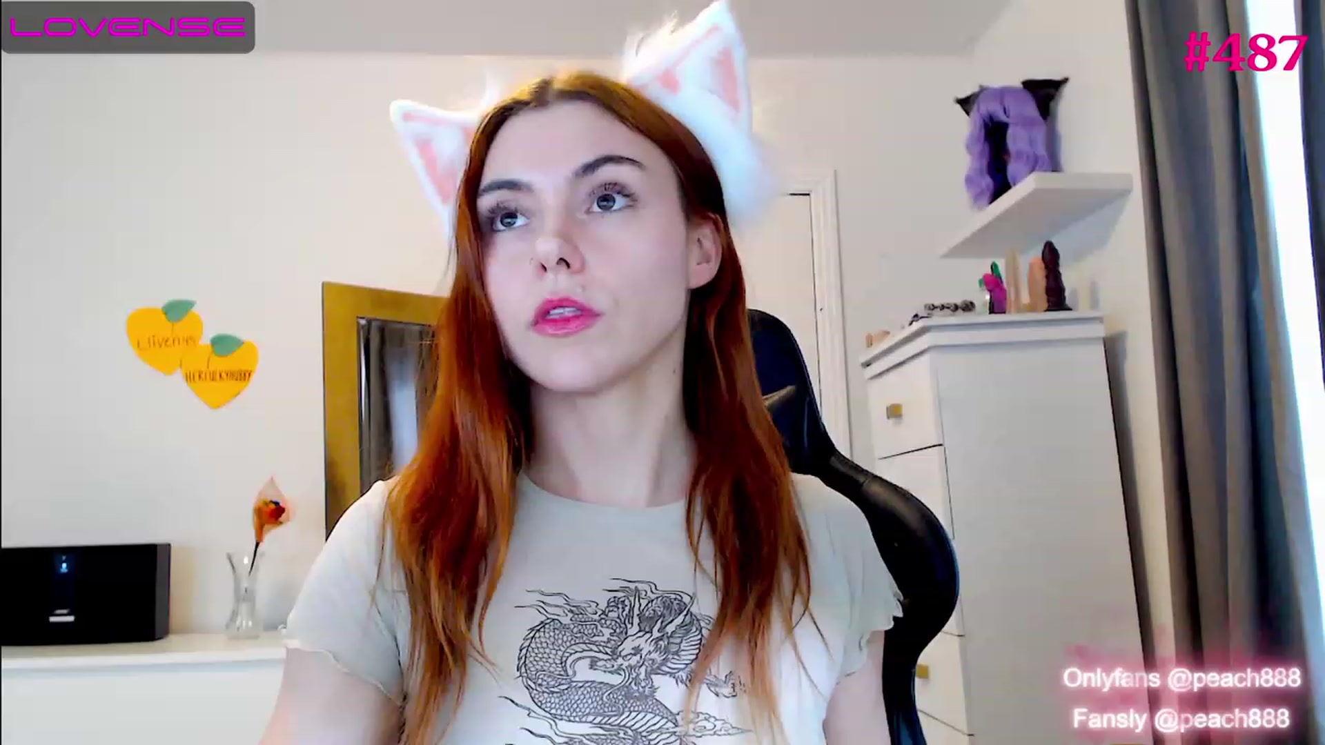 Gallery image thumbnail from Peach888's myfreecams stream on, 11/18/2022, 01:39 image 11 of 20