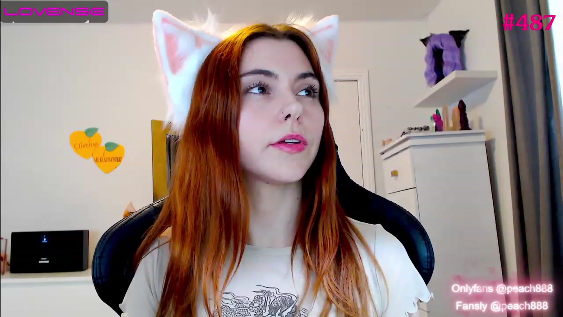 Gallery image thumbnail from Peach888's myfreecams stream on, 11/18/2022, 01:39 image 18 of 20