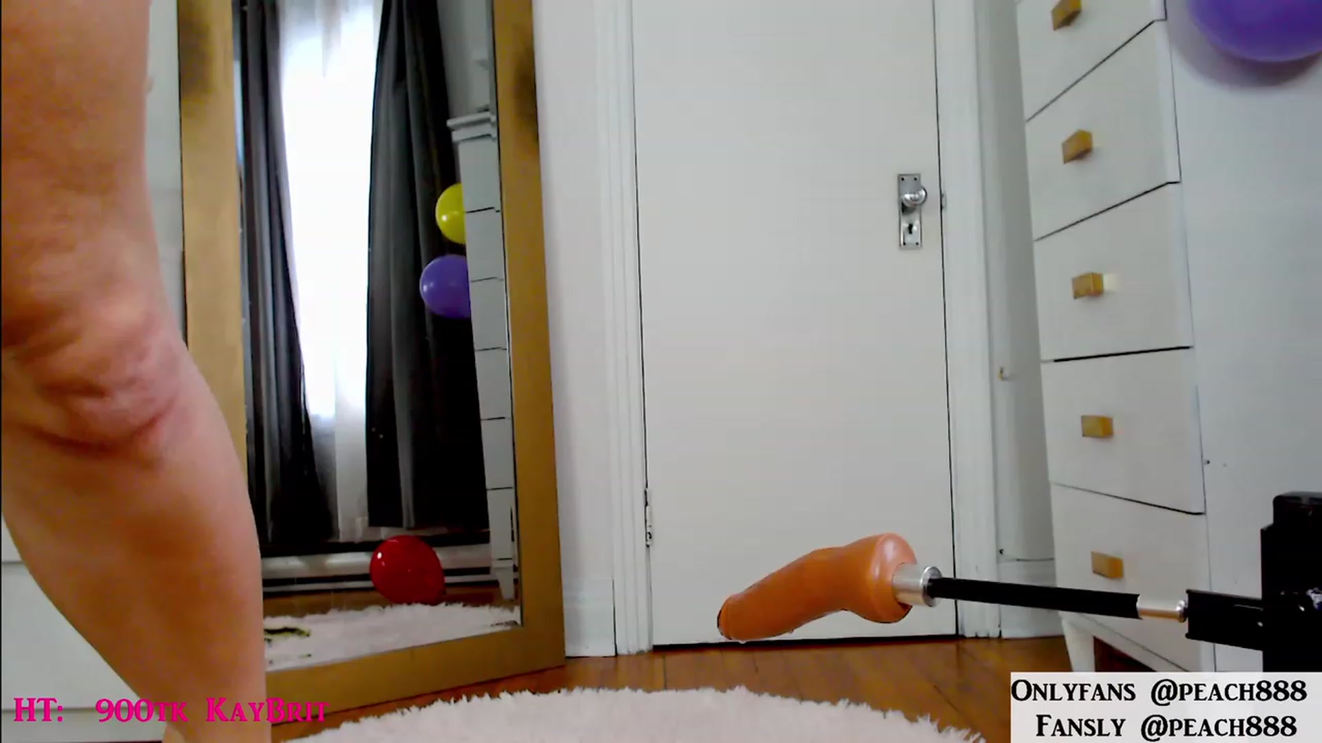 Gallery image thumbnail from Peach888's myfreecams stream on, 11/20/2022, 21:28 image 9 of 20