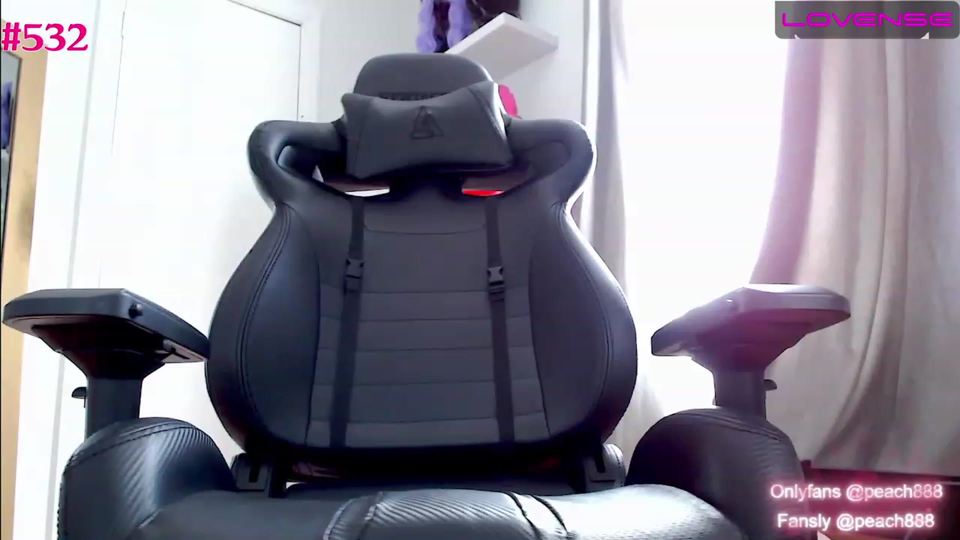 Gallery image thumbnail from Peach888's myfreecams stream on, 11/23/2022, 18:21 image 4 of 20