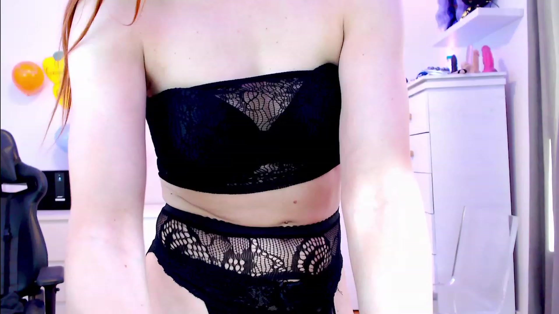 Gallery image thumbnail from Peach888's myfreecams stream on, 11/27/2022, 15:14 image 10 of 20
