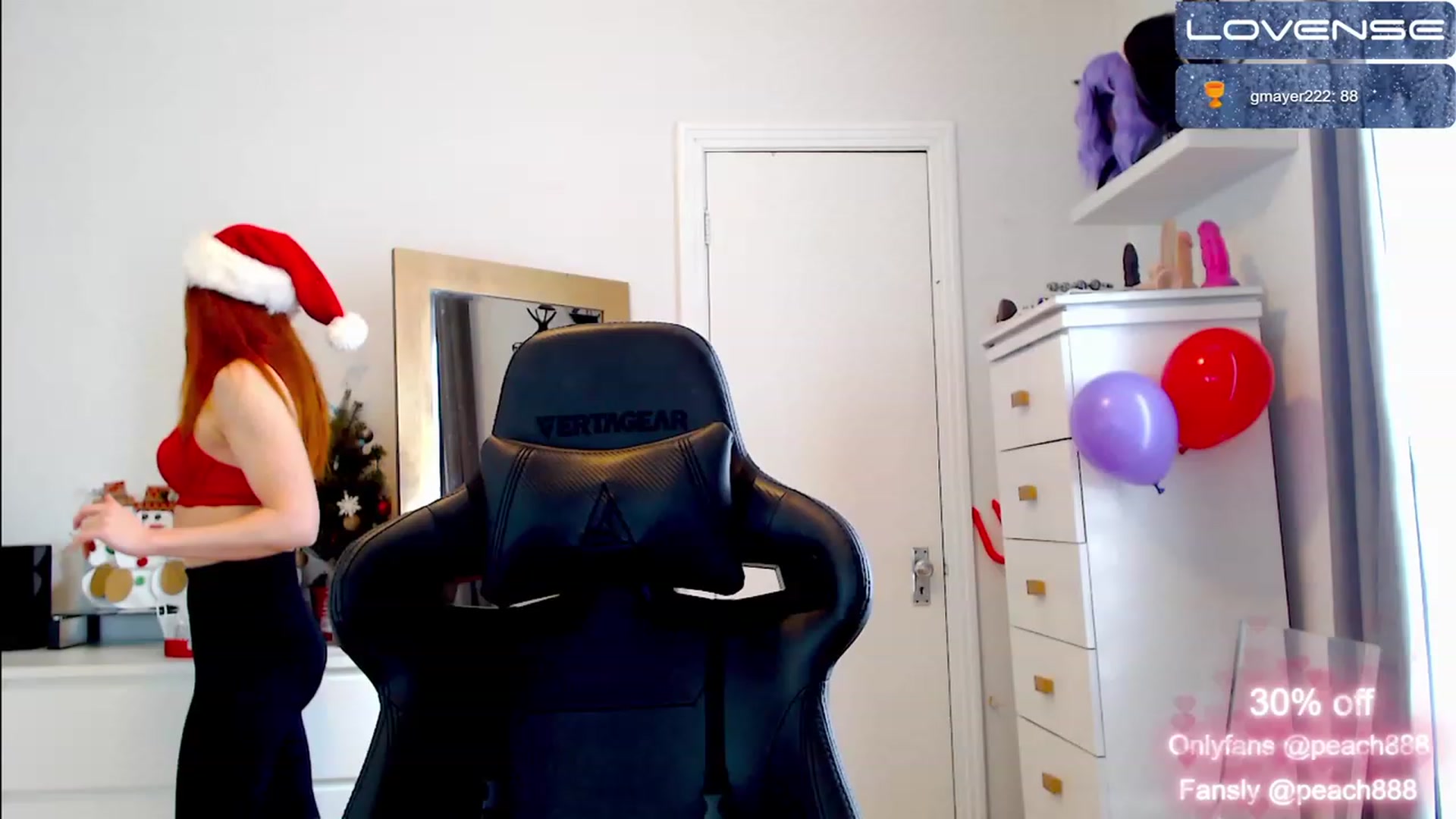 Gallery image thumbnail from Peach888's myfreecams stream on, 12/01/2022, 16:32 image 4 of 20