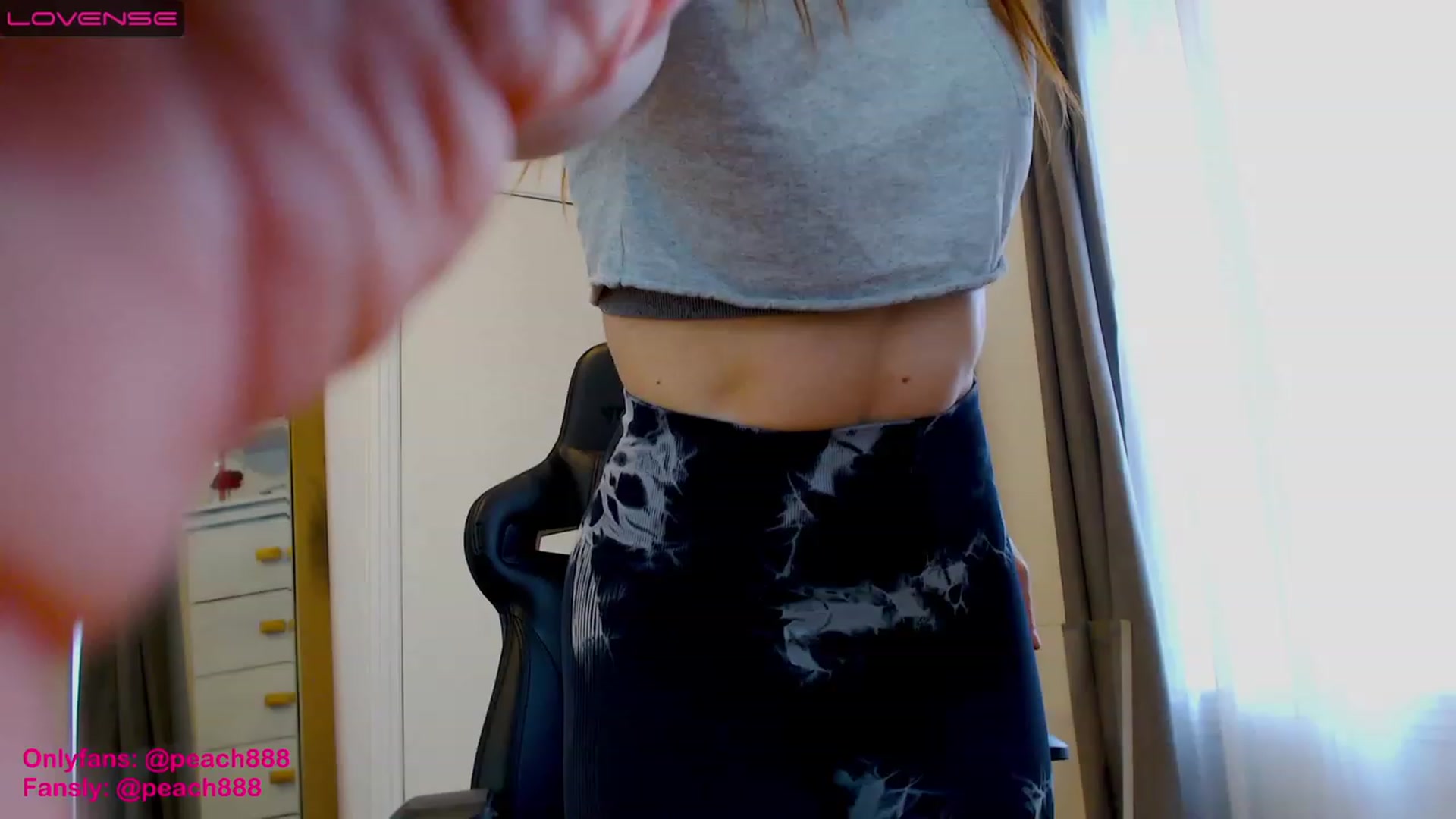 Gallery image thumbnail from Peach888's myfreecams stream on, 12/04/2022, 18:42 image 8 of 20