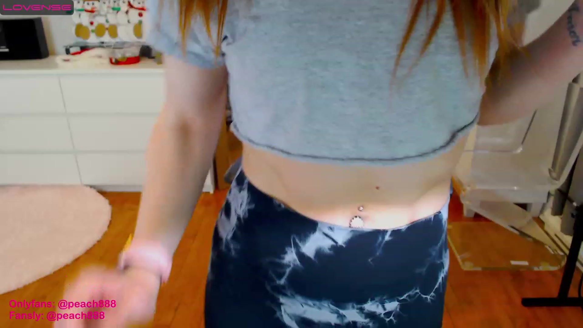 Gallery image thumbnail from Peach888's myfreecams stream on, 12/04/2022, 18:42 image 18 of 20