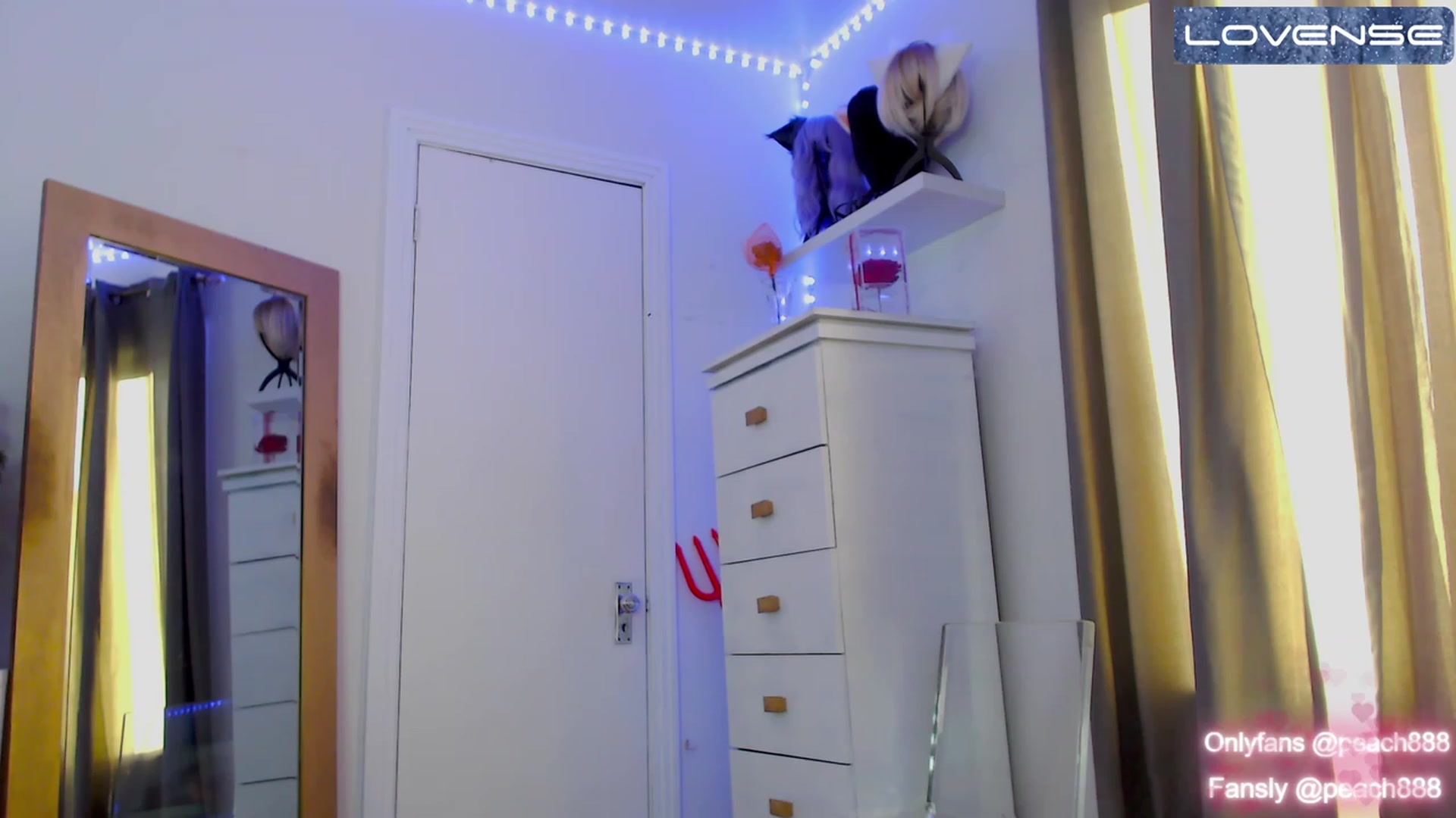 Gallery image thumbnail from Peach888's myfreecams stream on, 12/05/2022, 14:32 image 5 of 20