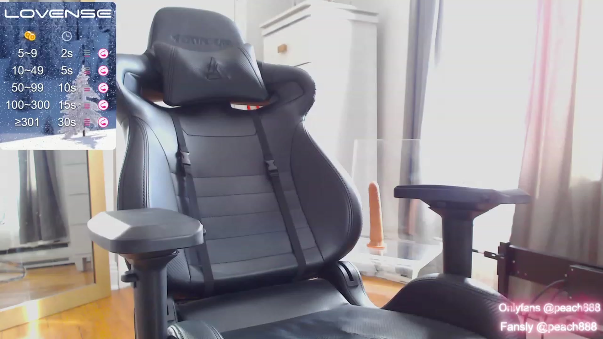 Gallery image thumbnail from Peach888's myfreecams stream on, 12/05/2022, 17:16 image 7 of 20