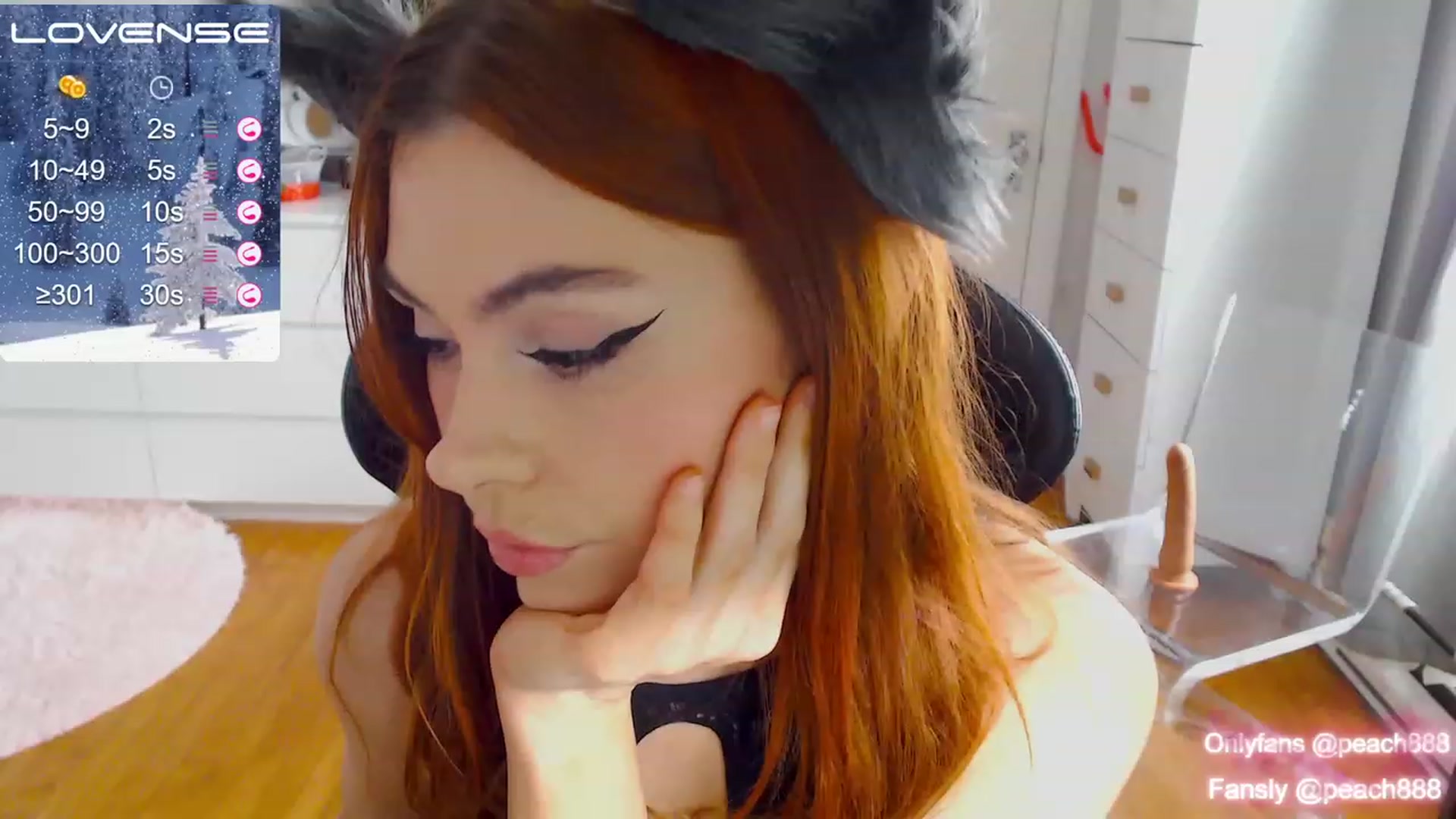 Gallery image thumbnail from Peach888's myfreecams stream on, 12/05/2022, 17:16 image 10 of 20