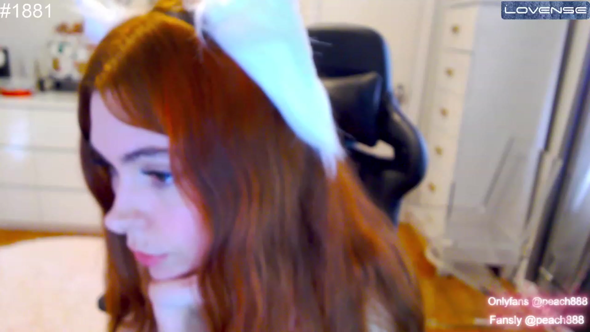 Gallery image thumbnail from Peach888's myfreecams stream on, 12/10/2022, 16:29 image 8 of 20