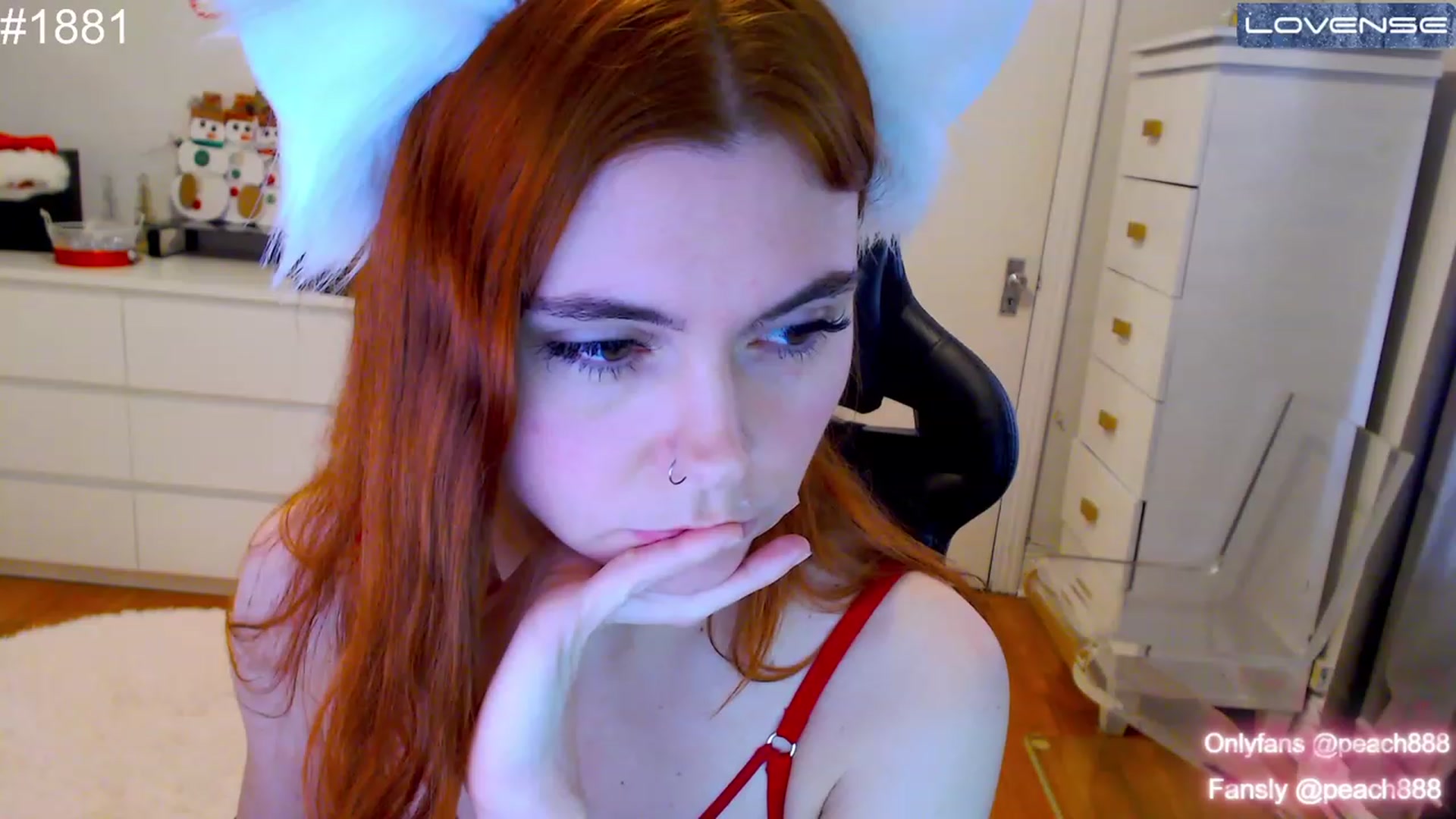 Gallery image thumbnail from Peach888's myfreecams stream on, 12/10/2022, 16:29 image 20 of 20