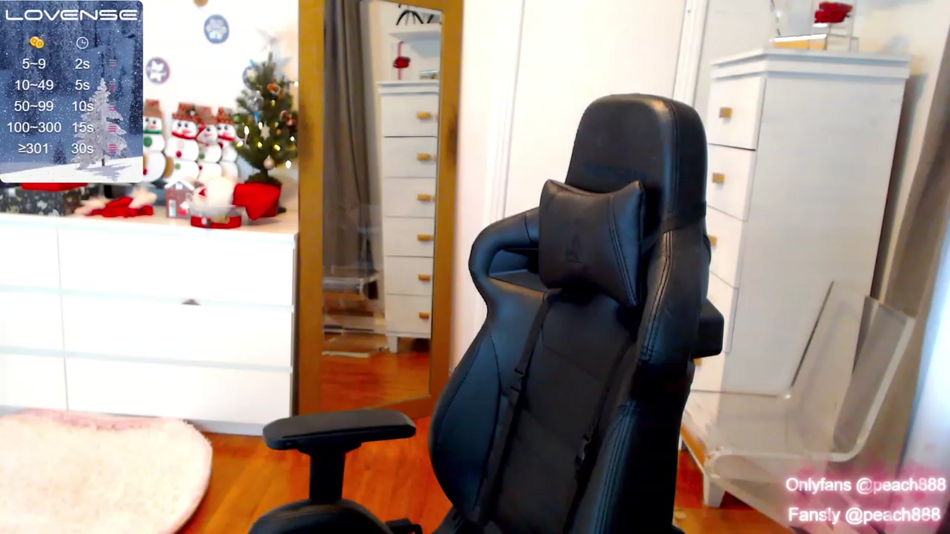 Gallery image thumbnail from Peach888's myfreecams stream on, 12/16/2022, 16:20 image 17 of 20