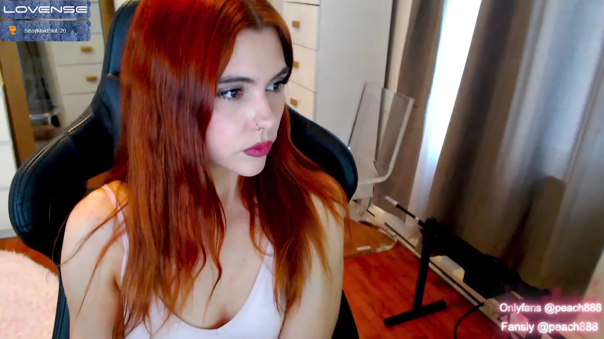 Gallery image thumbnail from Peach888's myfreecams stream on, 12/16/2022, 18:26 image 16 of 20