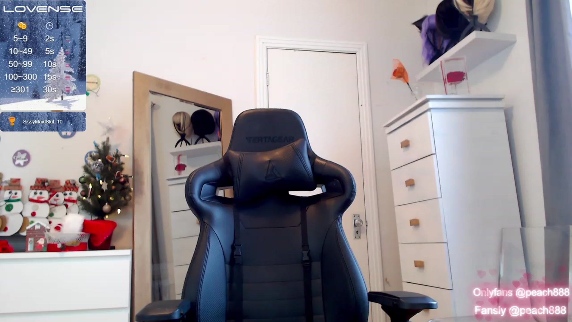 Gallery image thumbnail from Peach888's myfreecams stream on, 12/16/2022, 18:26 image 4 of 20