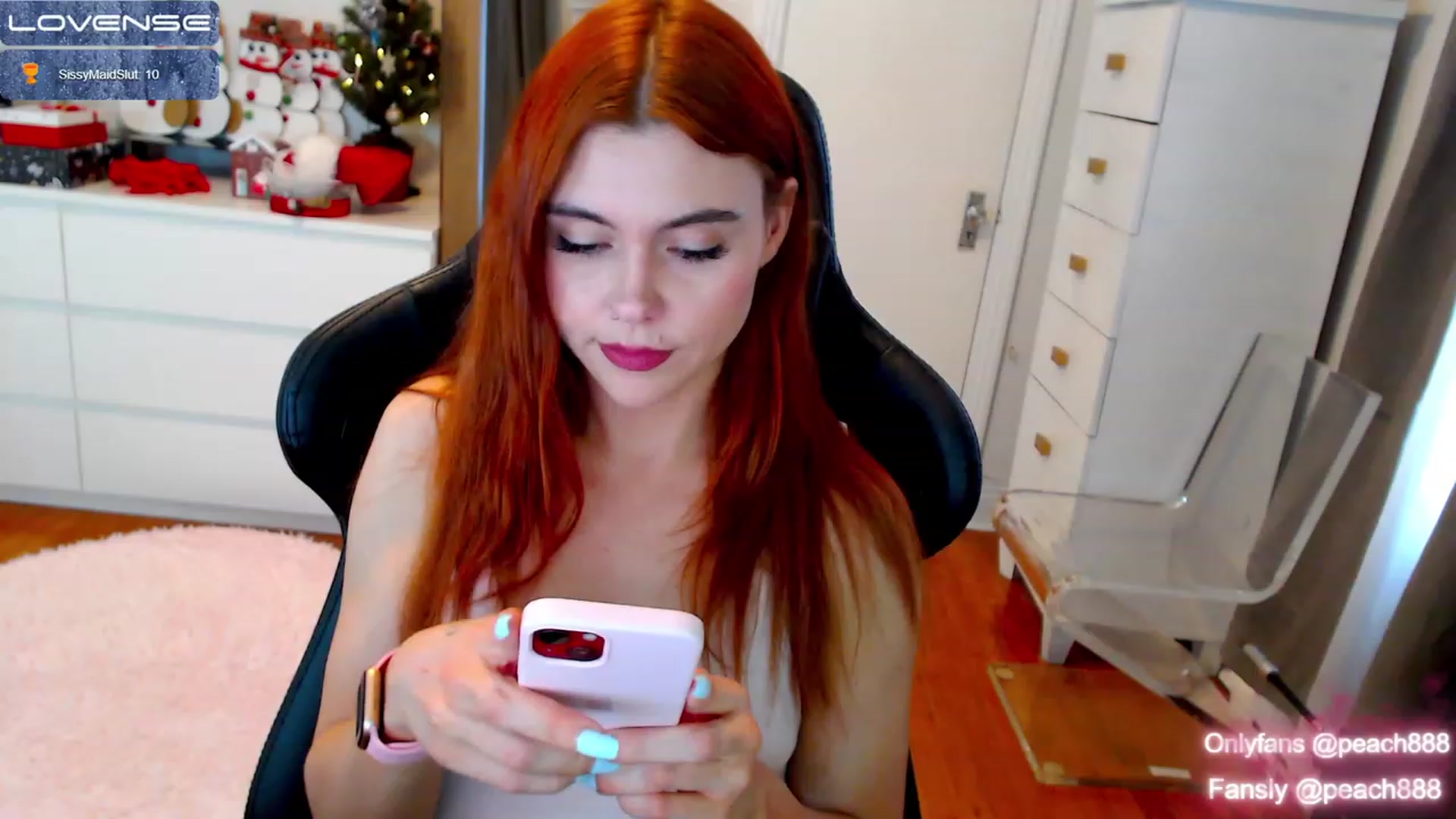 Gallery image thumbnail from Peach888's myfreecams stream on, 12/16/2022, 18:26 image 13 of 20