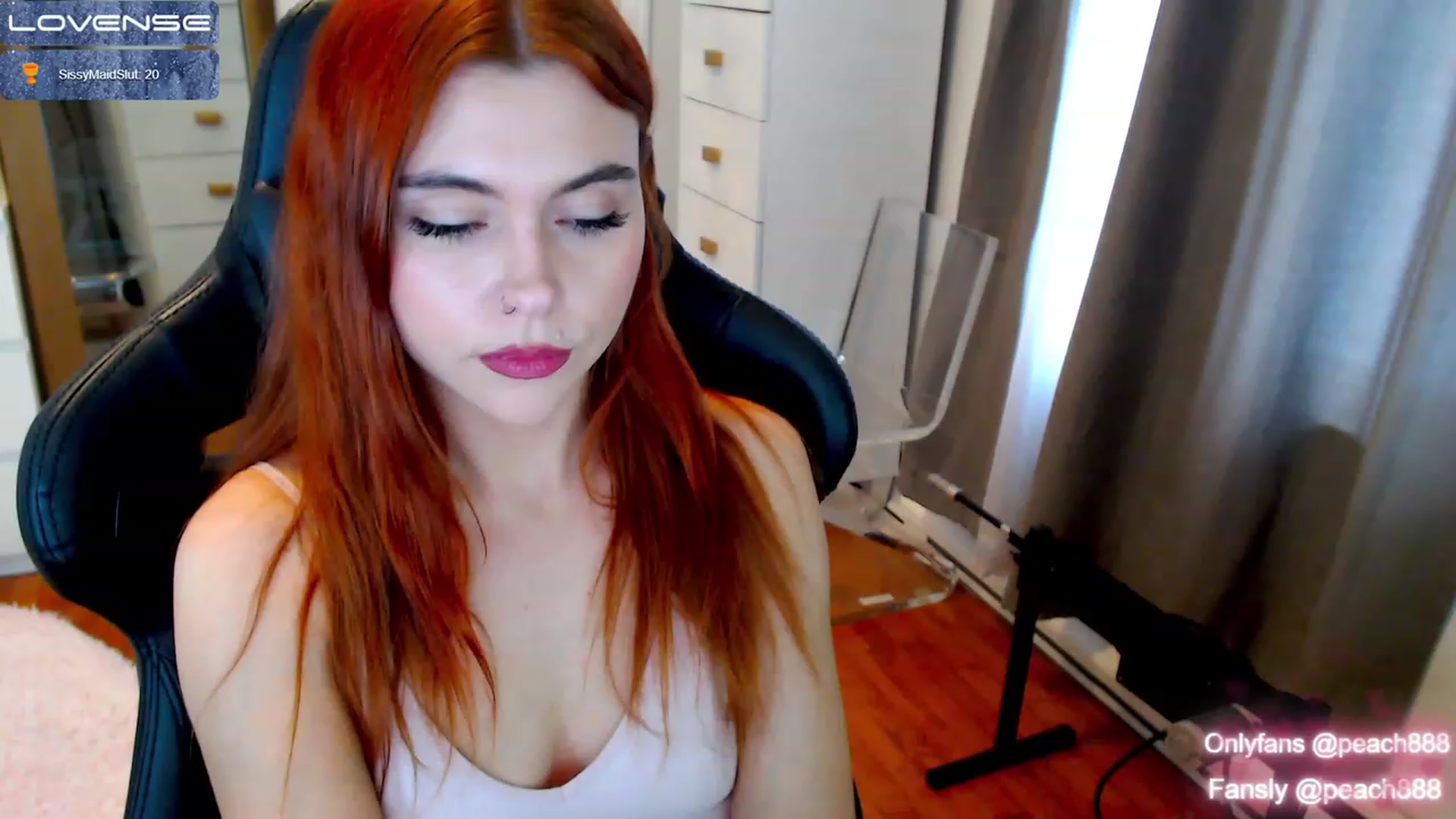 Gallery image thumbnail from Peach888's myfreecams stream on, 12/16/2022, 18:26 image 17 of 20
