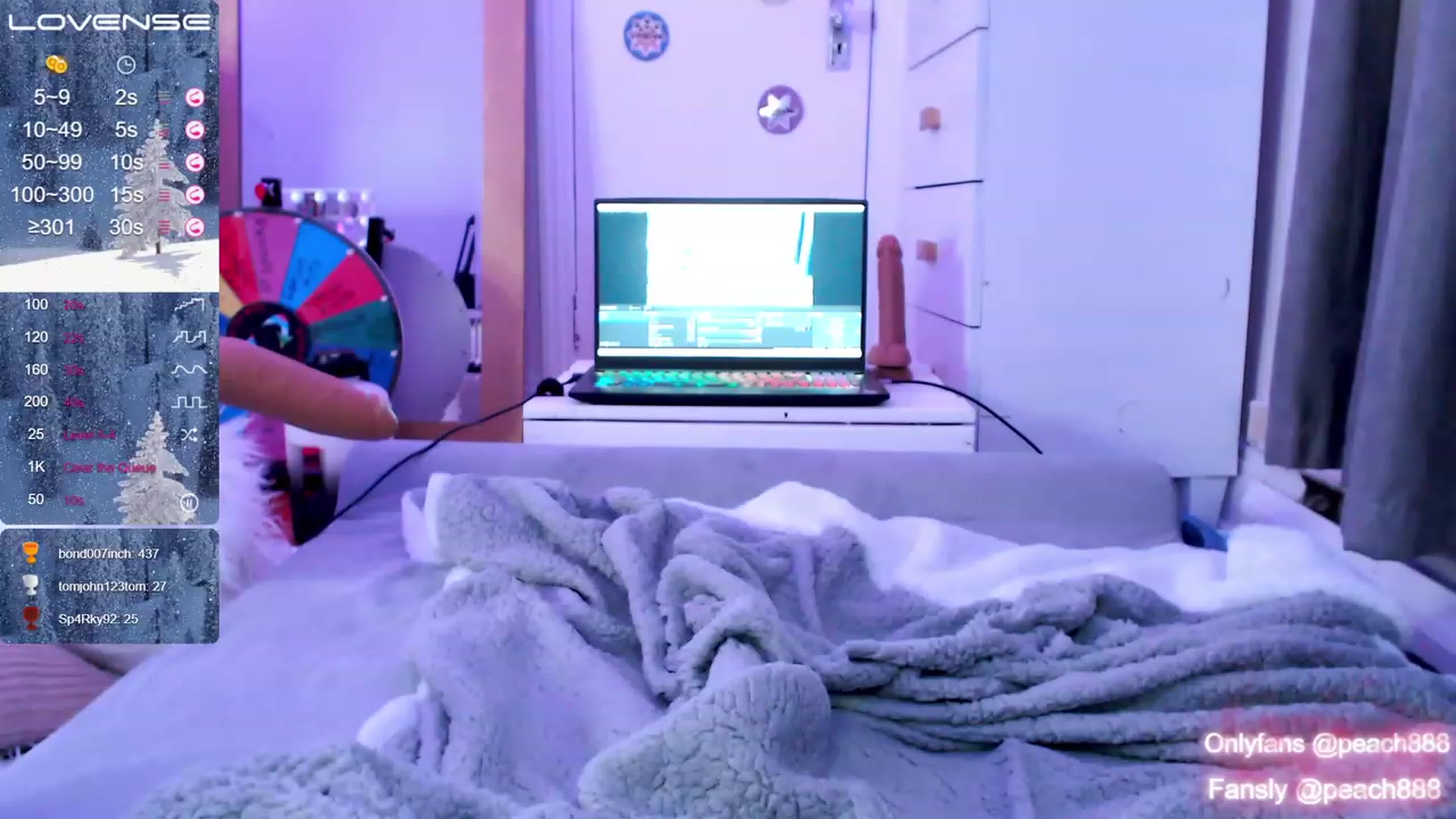 Gallery image thumbnail from Peach888's myfreecams stream on, 12/18/2022, 14:27 image 4 of 20