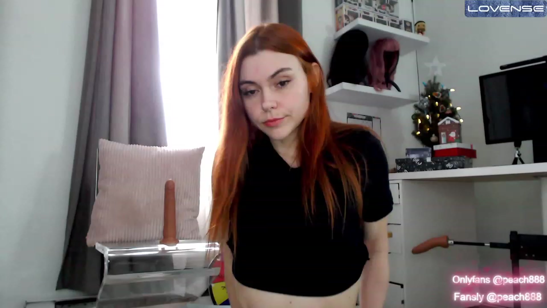 Gallery image thumbnail from Peach888's myfreecams stream on, 12/22/2022, 14:45 image 1 of 20