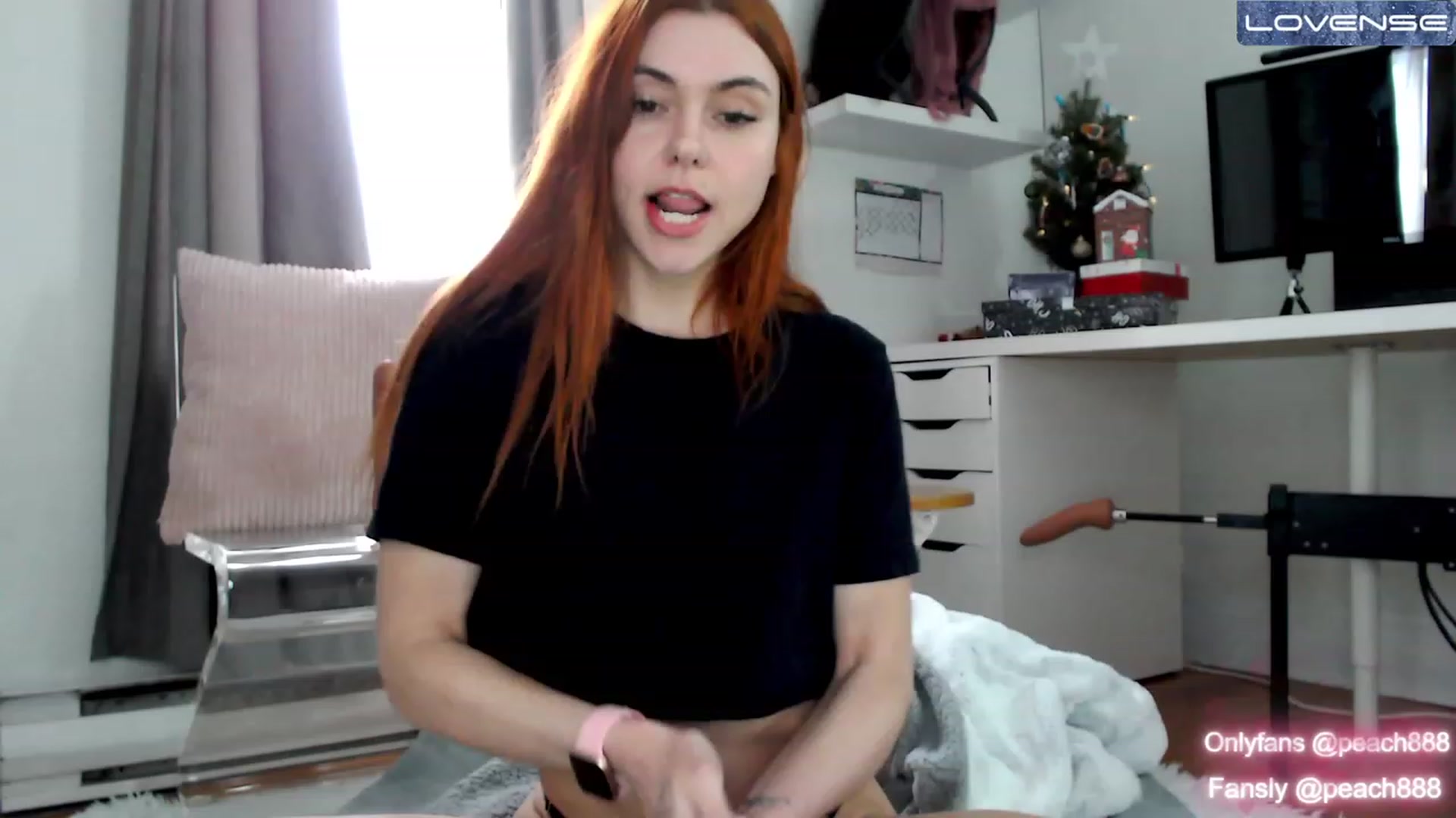 Gallery image thumbnail from Peach888's myfreecams stream on, 12/22/2022, 14:45 image 12 of 20