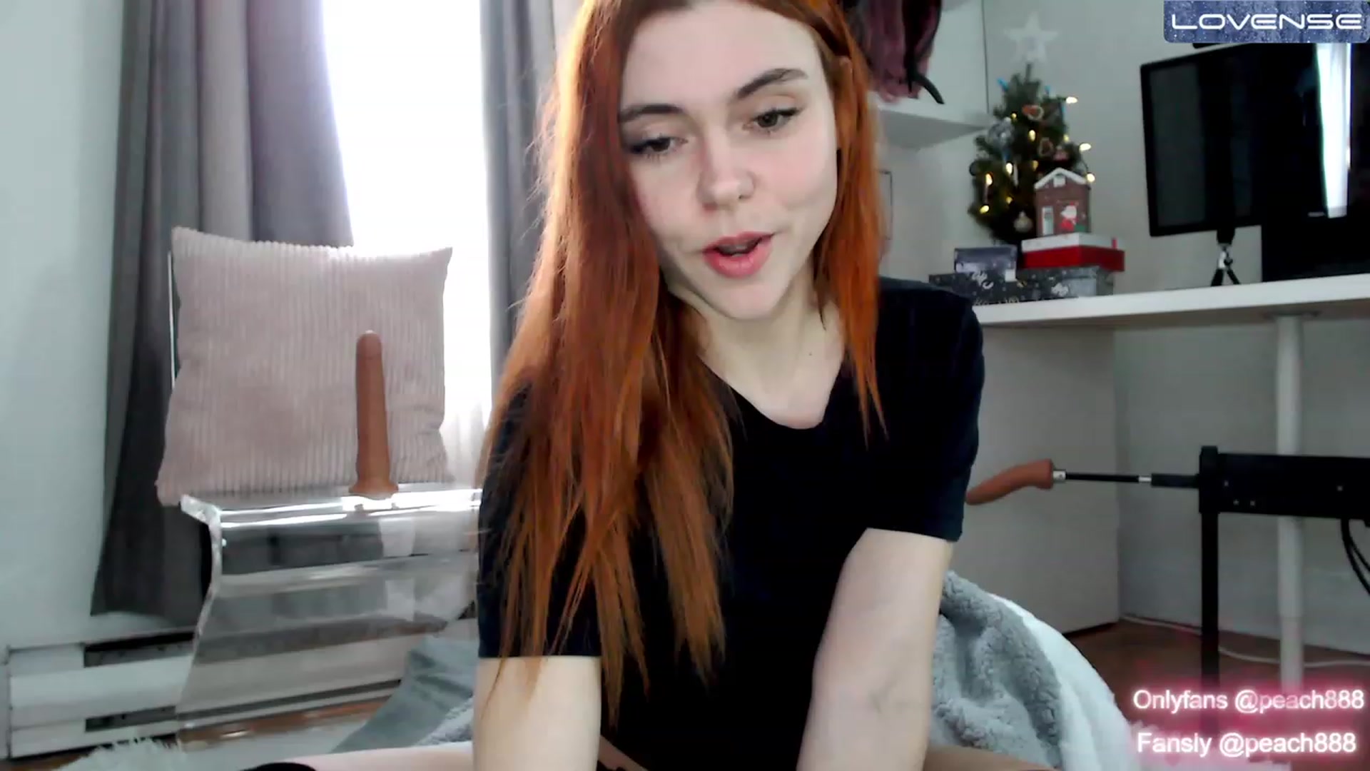 Gallery image thumbnail from Peach888's myfreecams stream on, 12/22/2022, 14:45 image 9 of 20