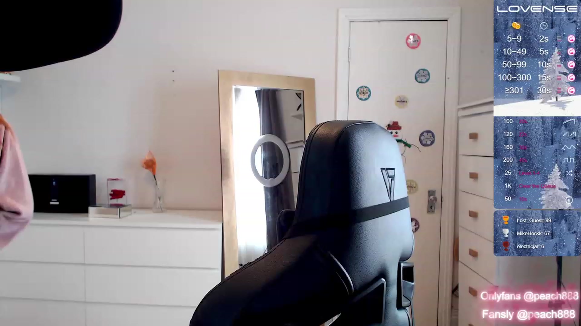 Gallery image thumbnail from Peach888's myfreecams stream on, 12/27/2022, 17:28 image 14 of 20