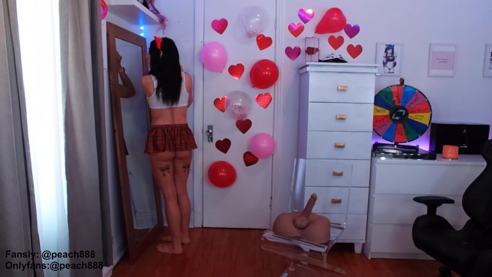 Gallery image thumbnail from Peach888's myfreecams stream on, 03/06/2023, 18:54 image 17 of 20