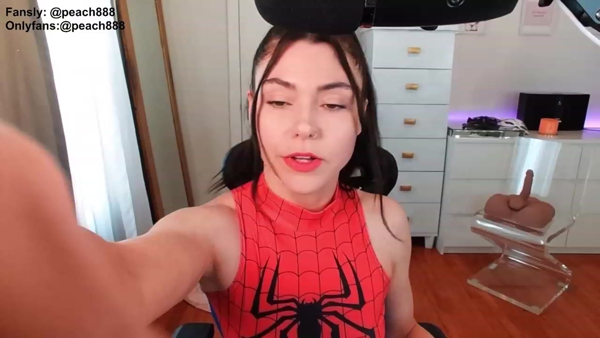 Gallery image thumbnail from Peach888's myfreecams stream on, 03/07/2023, 18:38 image 2 of 20