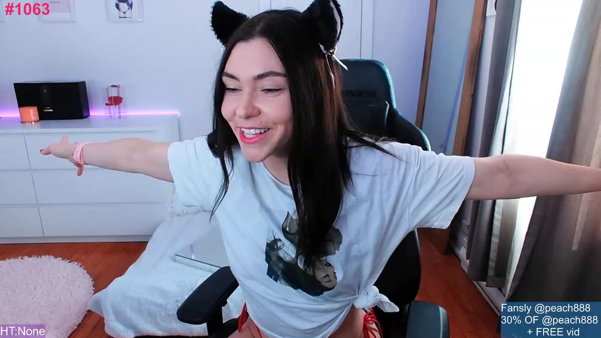 Gallery image thumbnail from Peach888's myfreecams stream on, 03/12/2023, 14:58 image 19 of 20