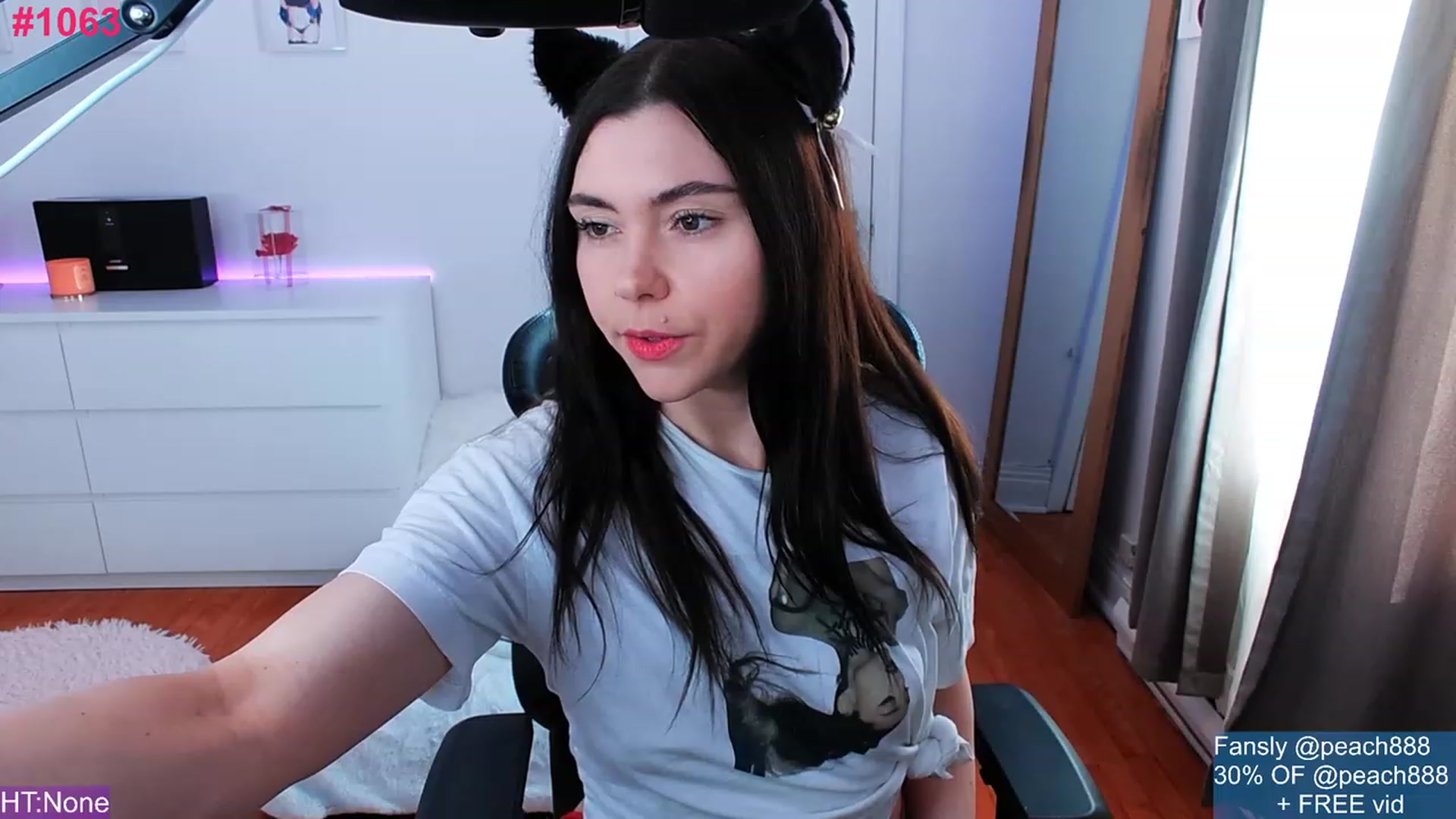 Gallery image thumbnail from Peach888's myfreecams stream on, 03/12/2023, 14:58 image 15 of 20