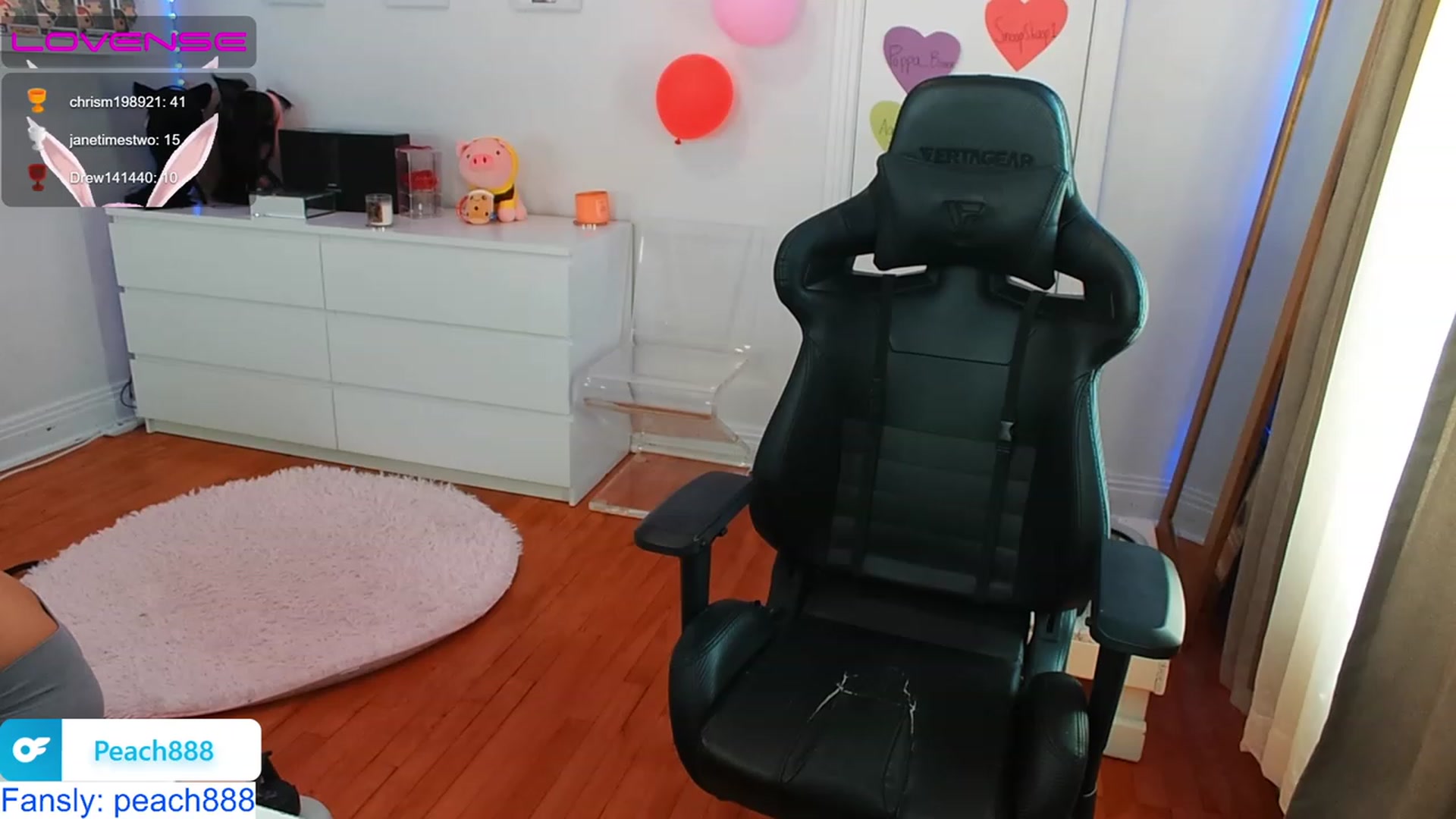 Gallery image thumbnail from Peach888's myfreecams stream on, 05/26/2023, 16:14 image 12 of 20
