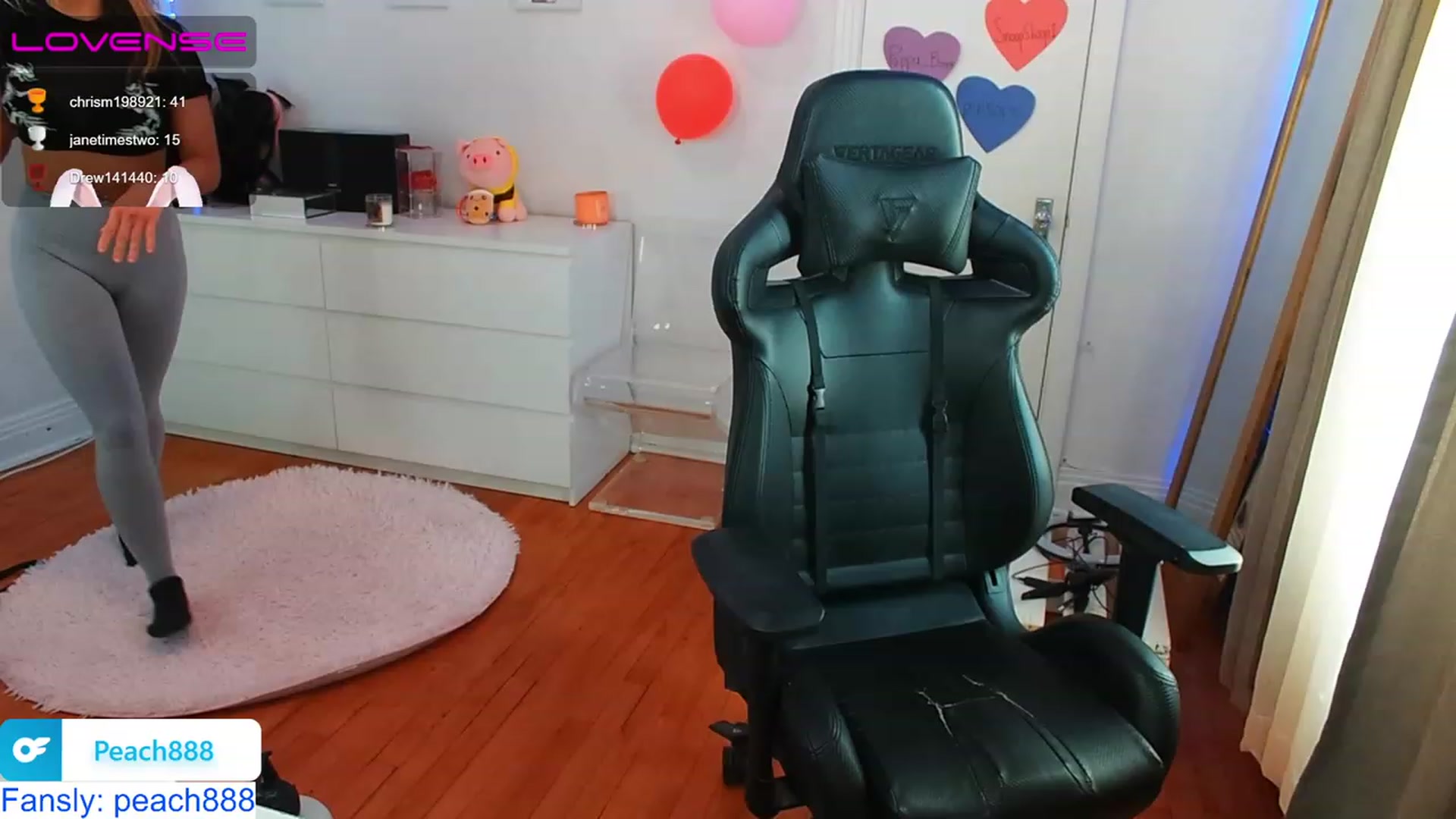Gallery image thumbnail from Peach888's myfreecams stream on, 05/26/2023, 16:14 image 13 of 20