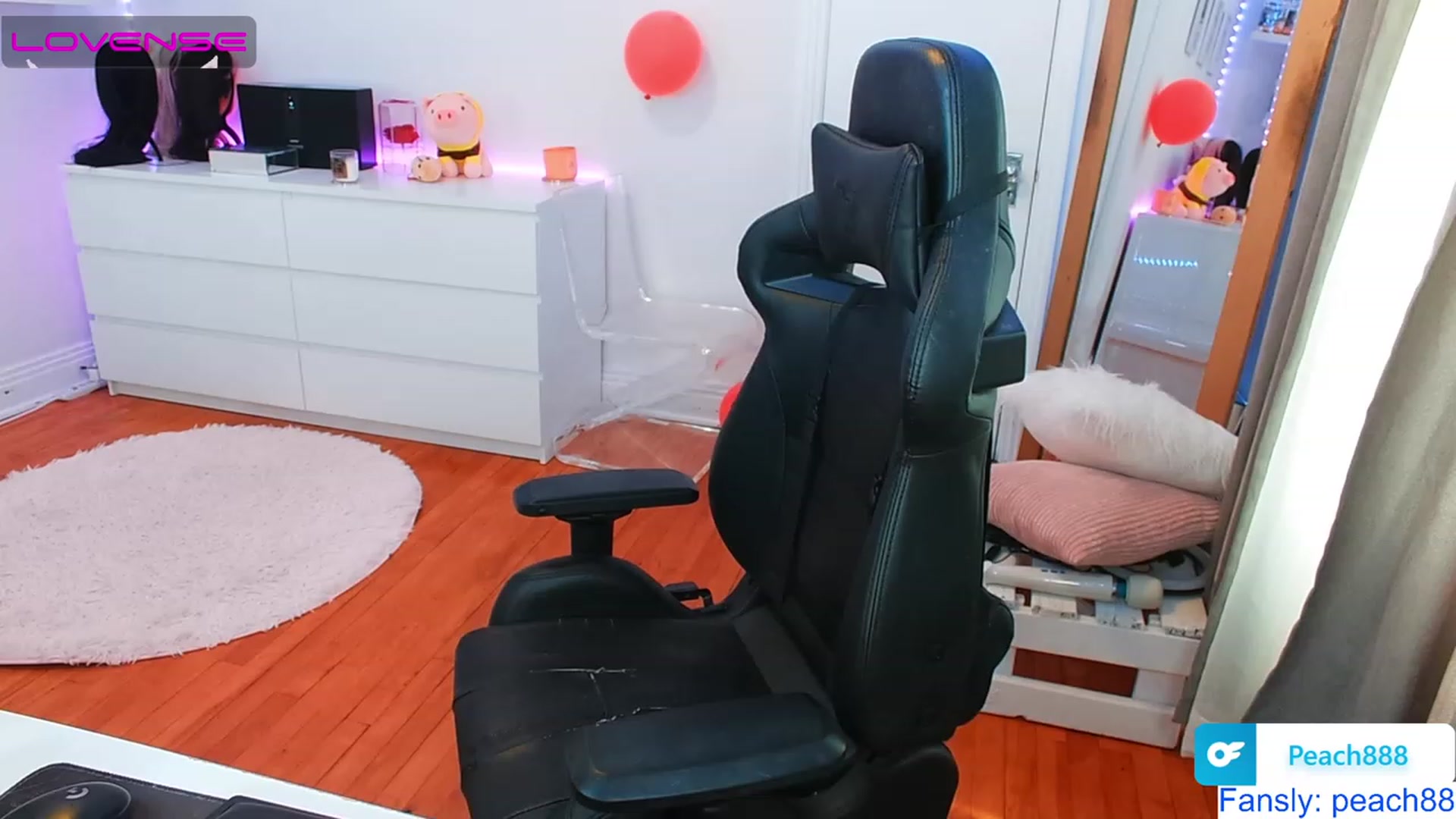 Gallery image thumbnail from Peach888's myfreecams stream on, 06/02/2023, 16:16 image 5 of 20