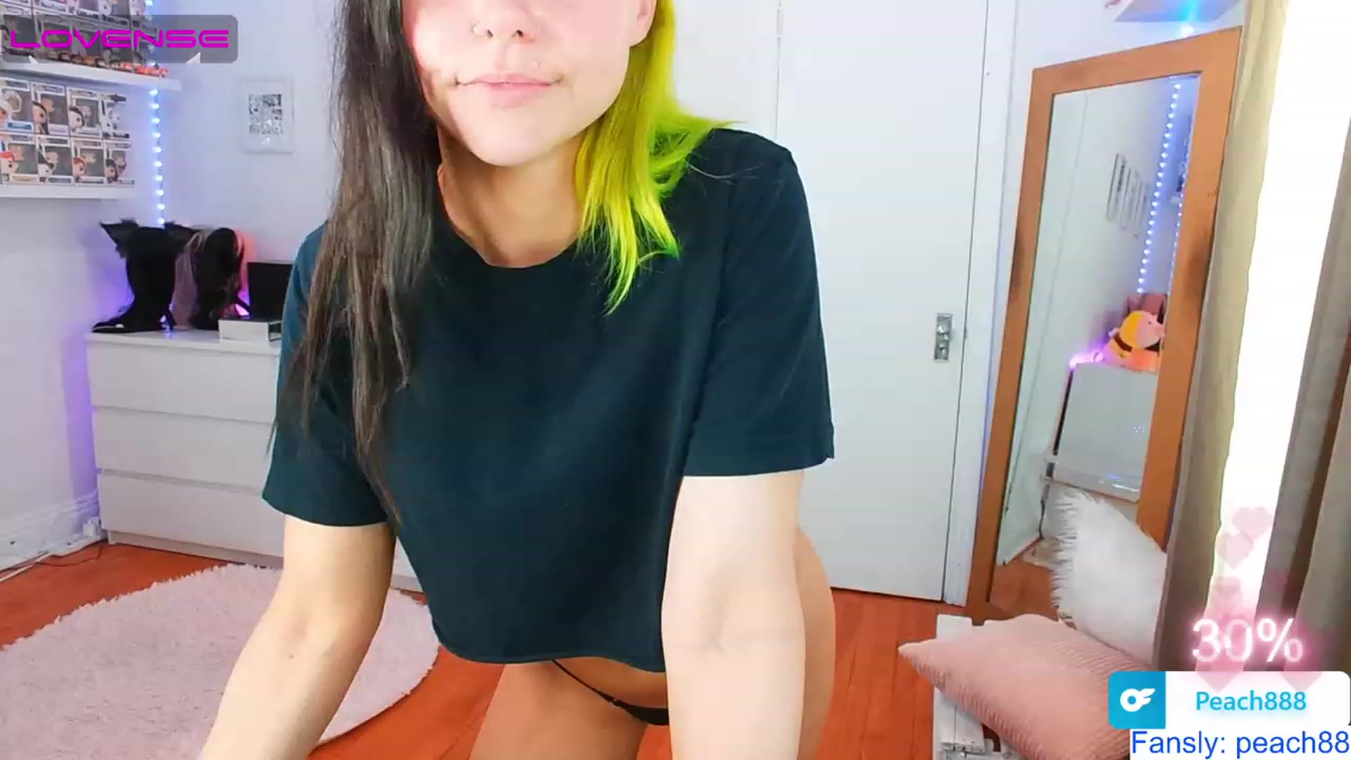 Gallery image thumbnail from Peach888's myfreecams stream on, 06/05/2023, 14:20 image 13 of 20