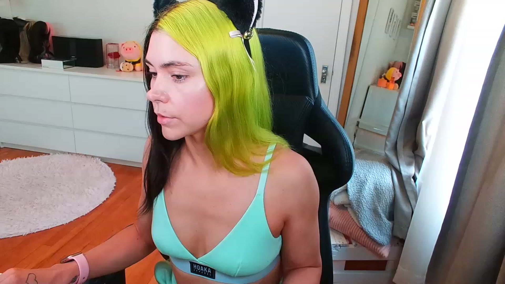 Gallery image thumbnail from Peach888's myfreecams stream on, 06/08/2023, 15:04 image 7 of 20