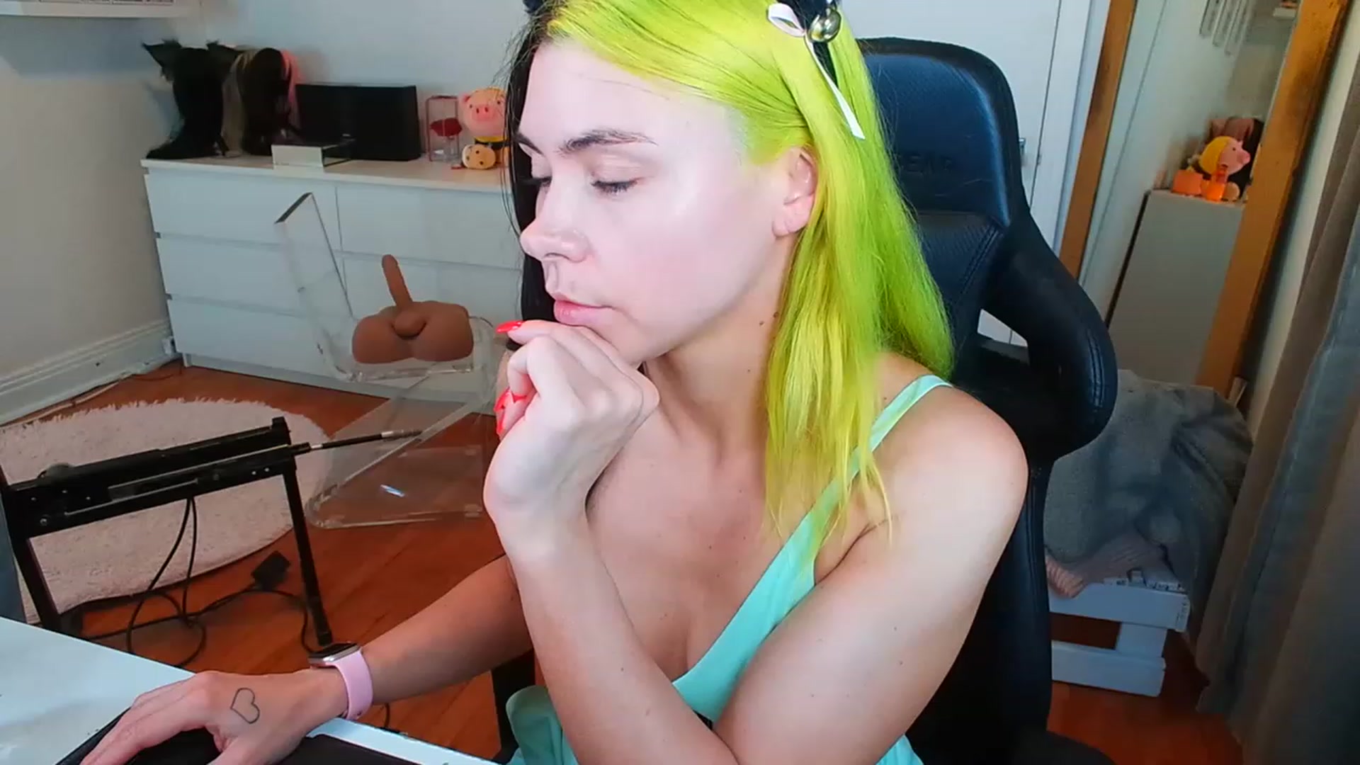 Gallery image thumbnail from Peach888's myfreecams stream on, 06/08/2023, 15:04 image 18 of 20