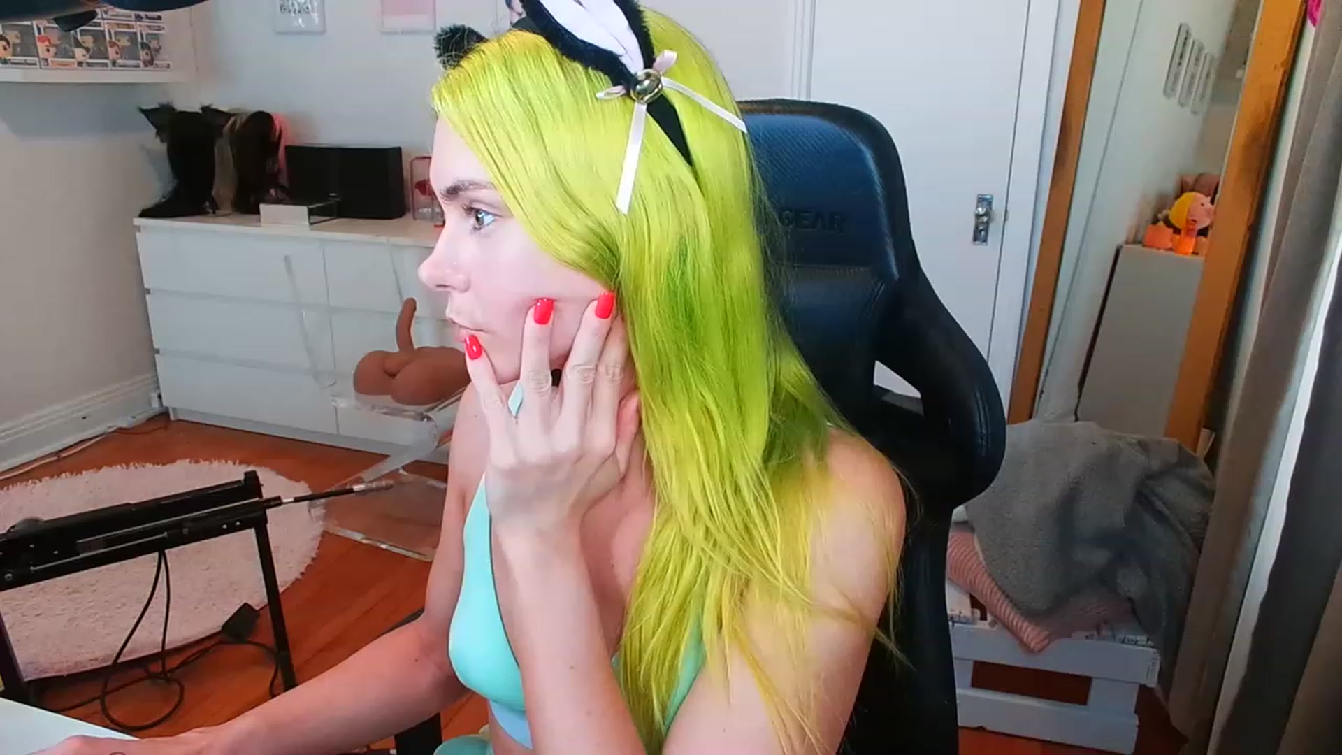 Gallery image thumbnail from Peach888's myfreecams stream on, 06/08/2023, 18:40 image 2 of 20